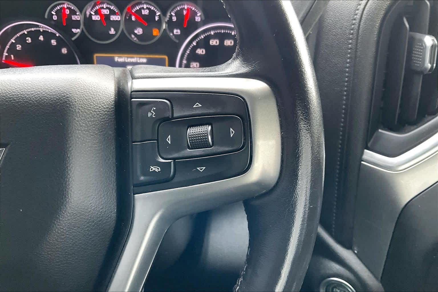 Thumbnail: 2019 Chevrolet Silverado 1500 - 25