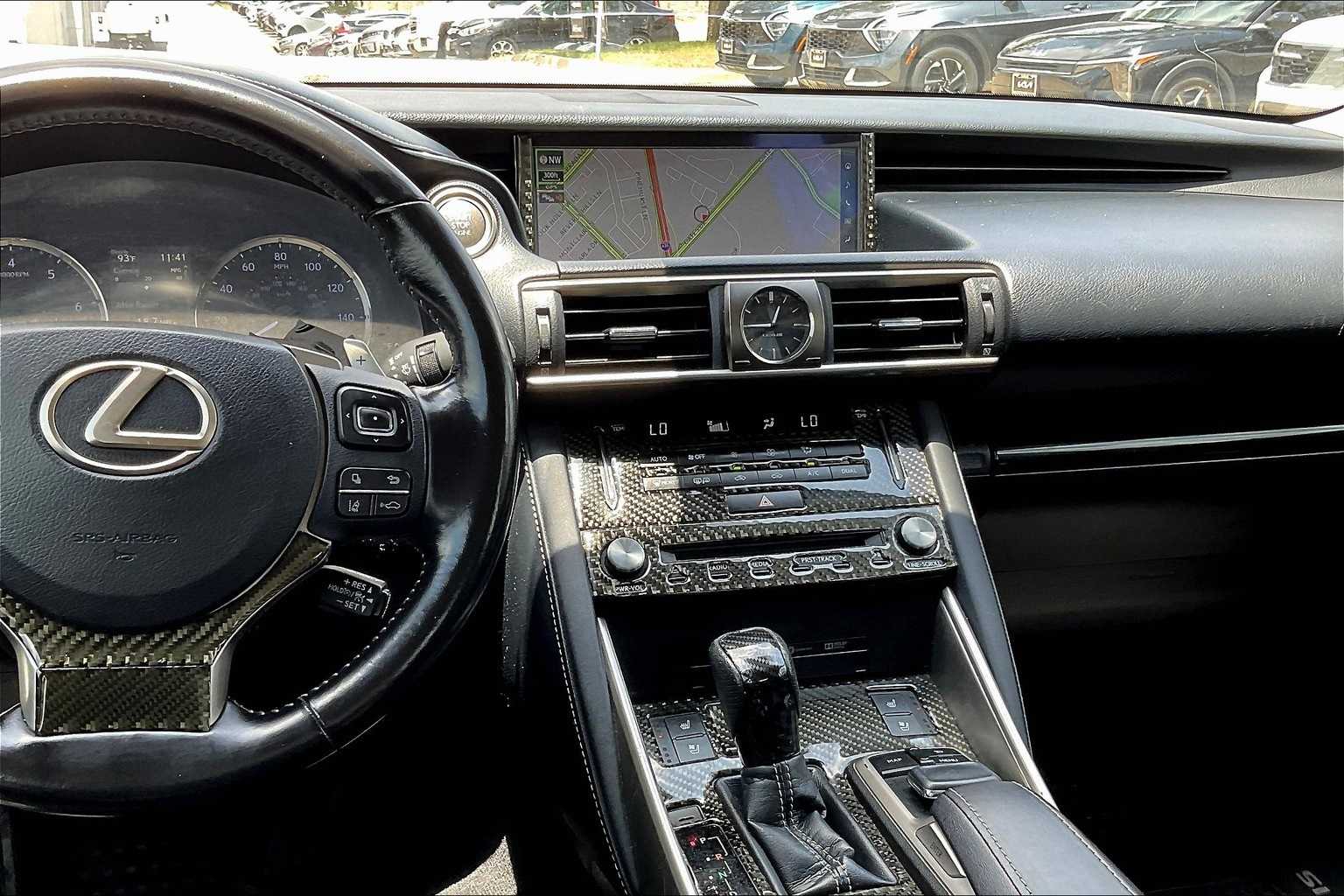 2017 Lexus IS 300 14