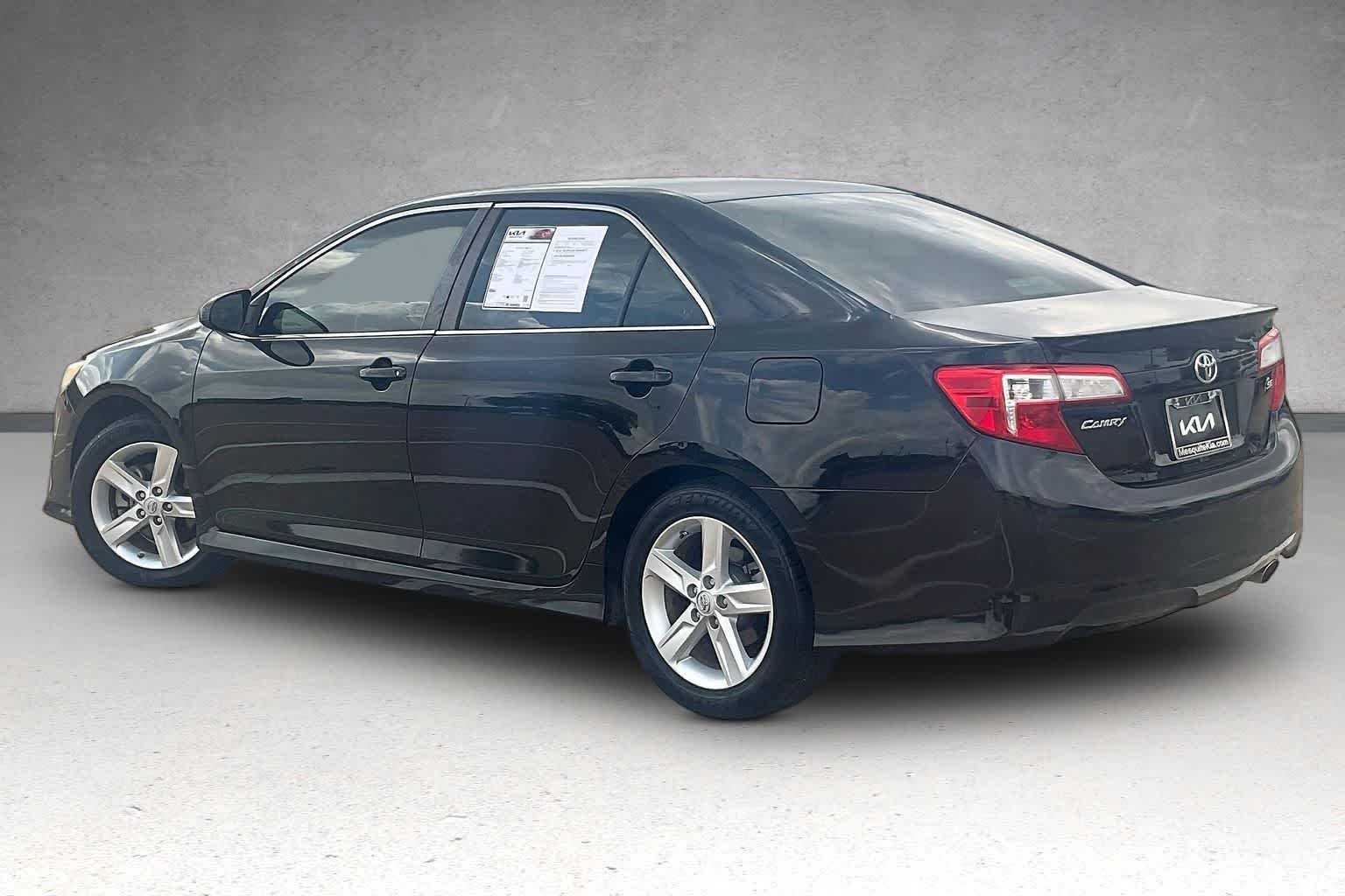 Thumbnail: 2014 Toyota Camry - 4