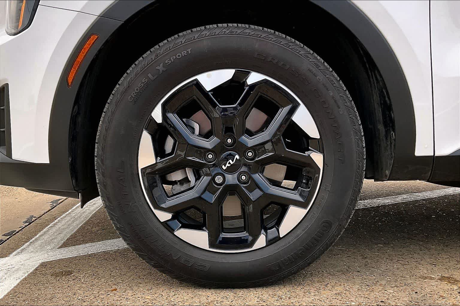 Thumbnail: 2024 Kia Sorento - 8