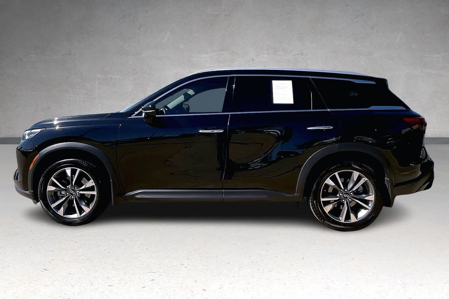 Thumbnail: 2023 INFINITI QX60 - 3