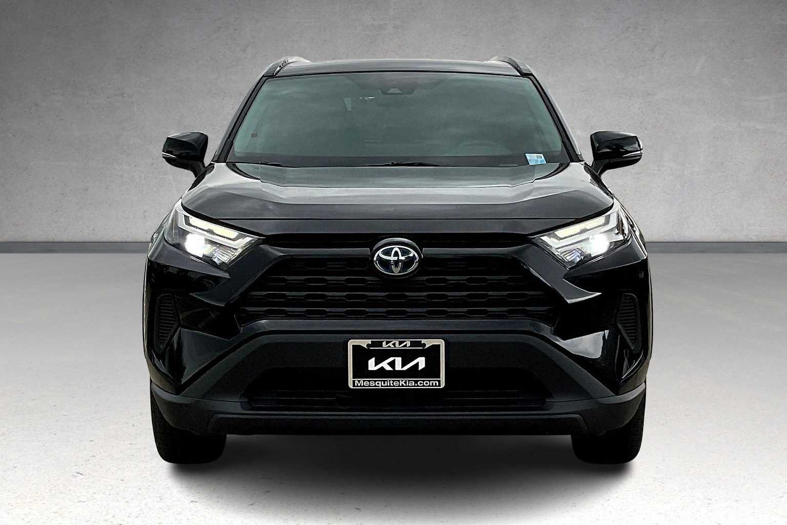 Thumbnail: 2022 Toyota RAV4 - 6