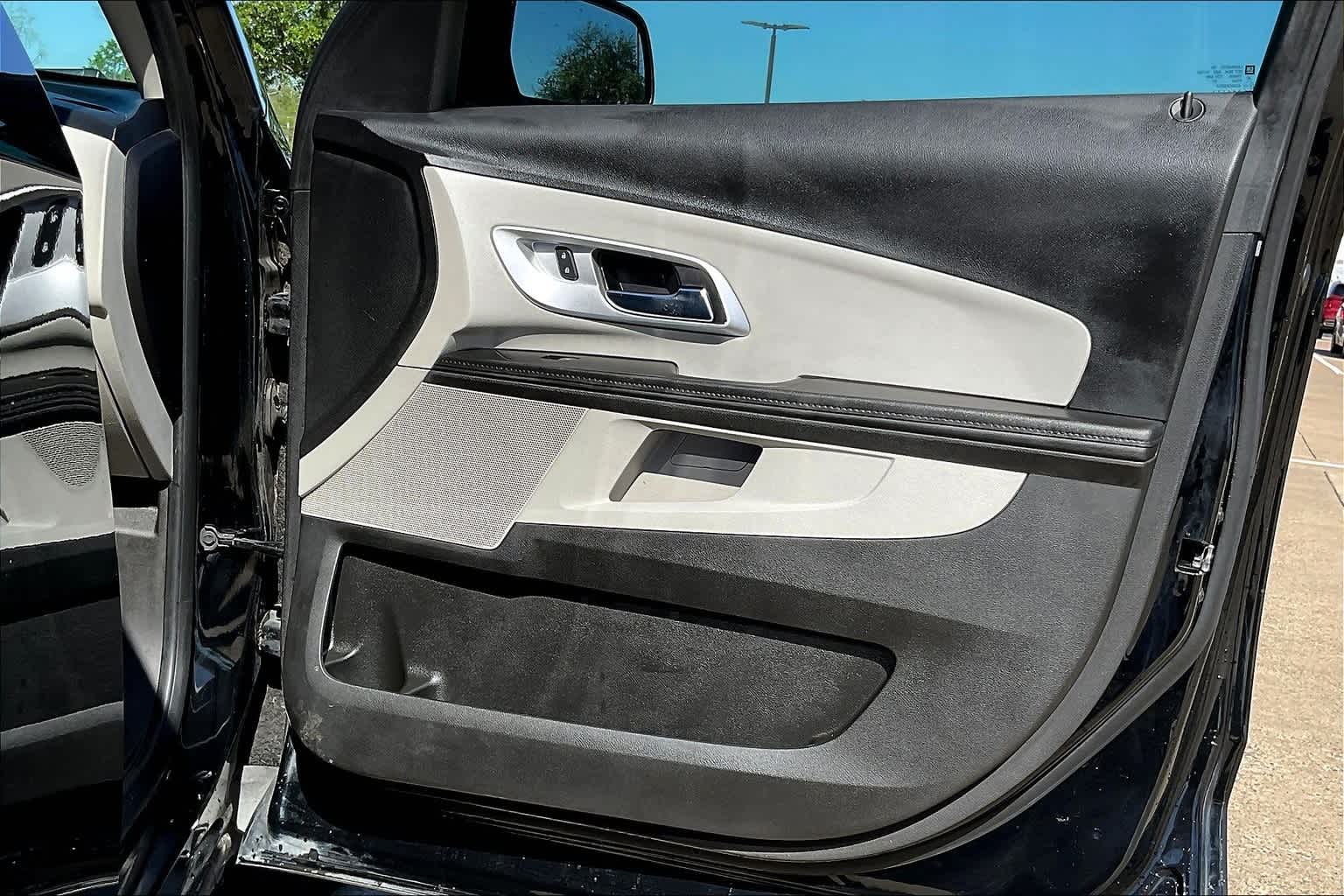 Thumbnail: 2015 Chevrolet Equinox - 28