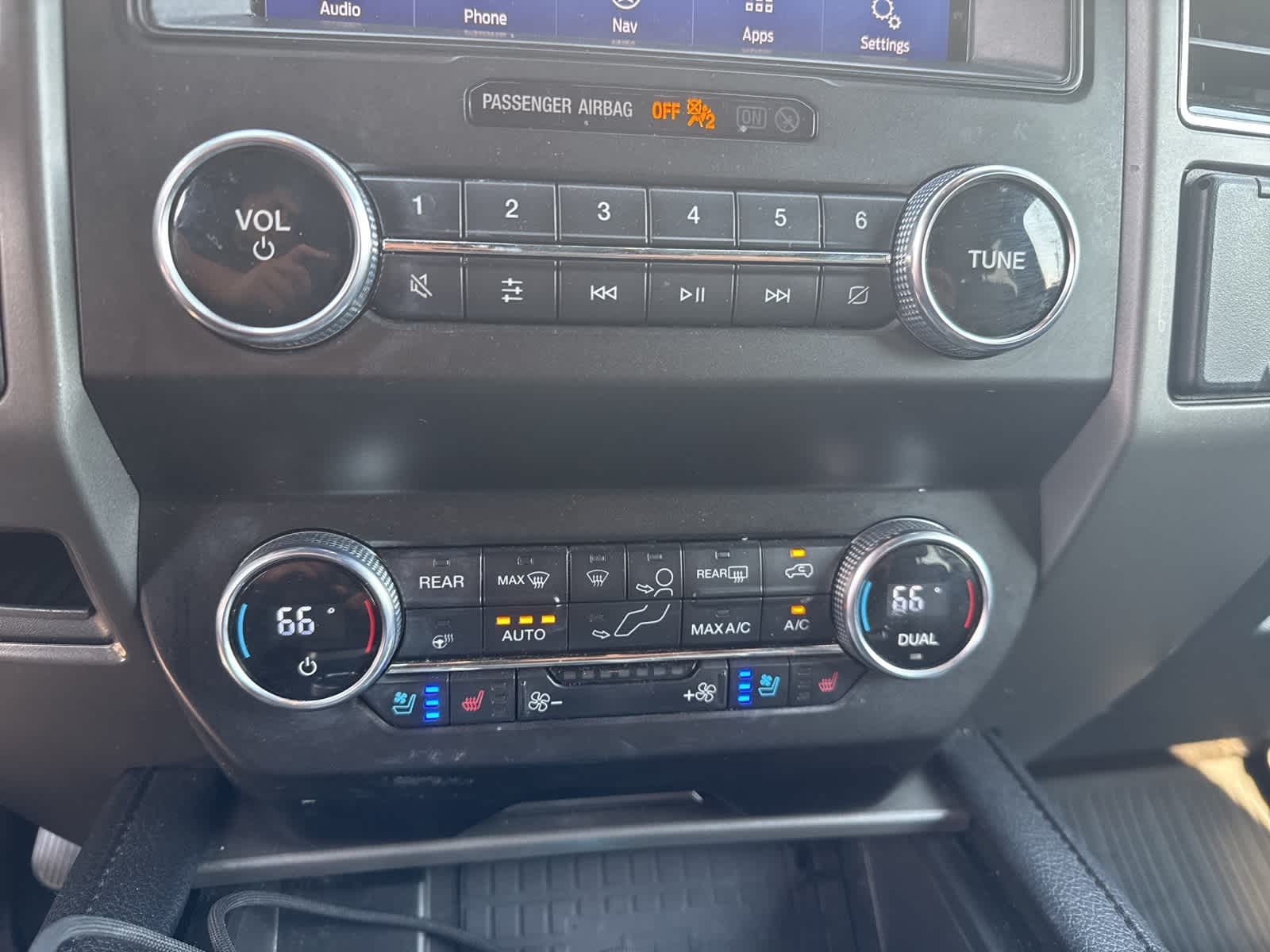 Thumbnail: 2020 Ford Expedition MAX - 10