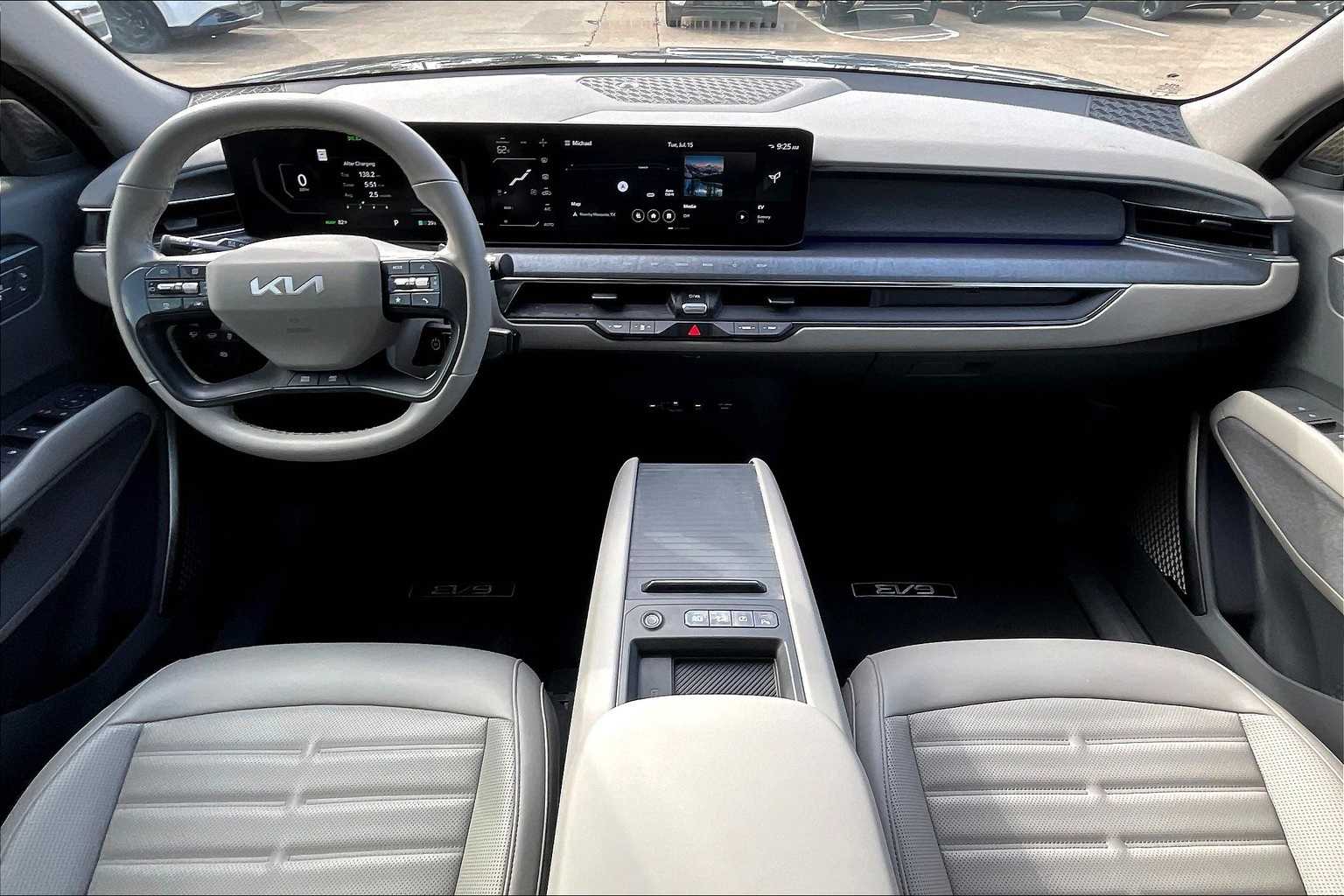 Thumbnail: 2024 Kia EV9 - 9