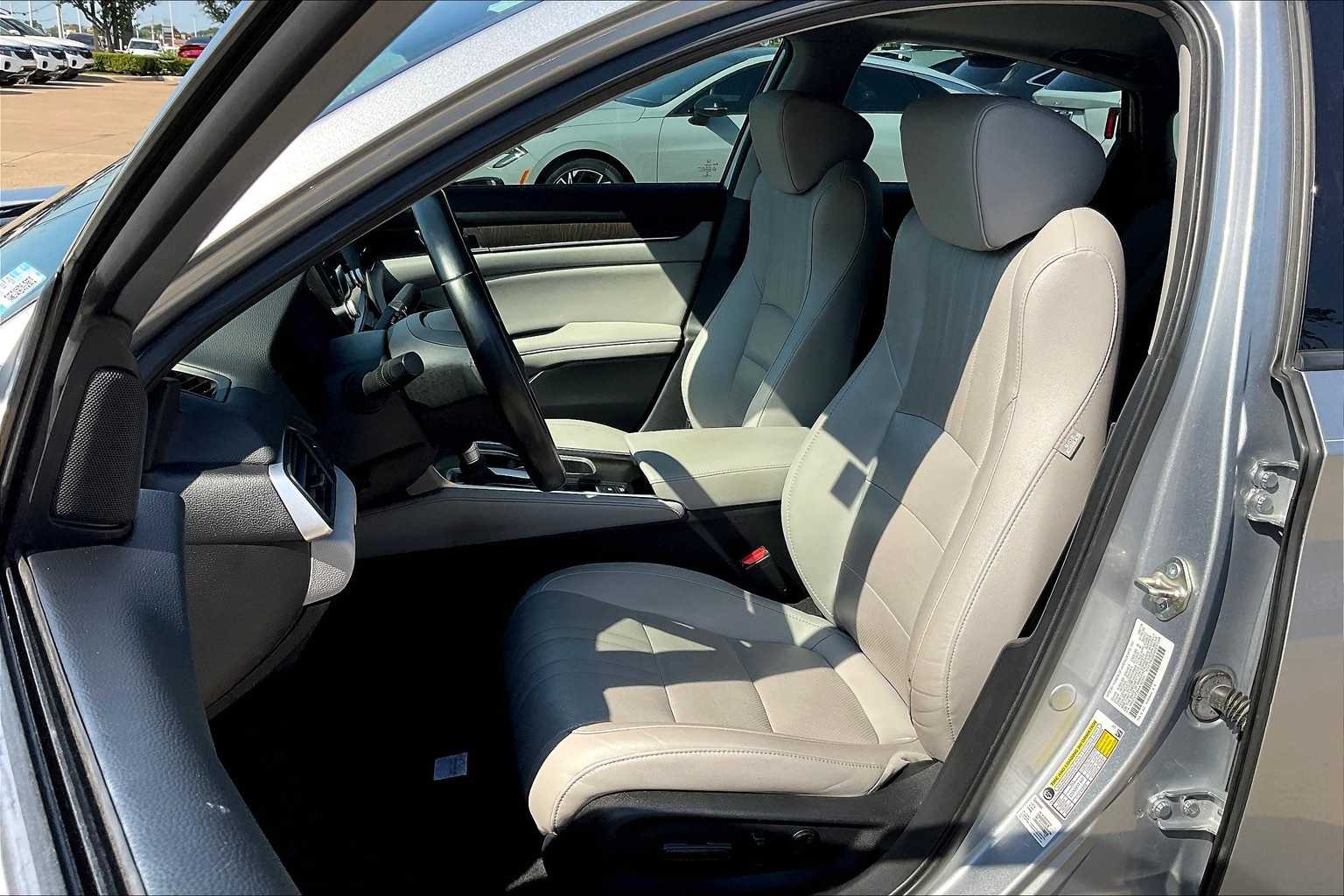 Thumbnail: 2019 Honda Accord - 11