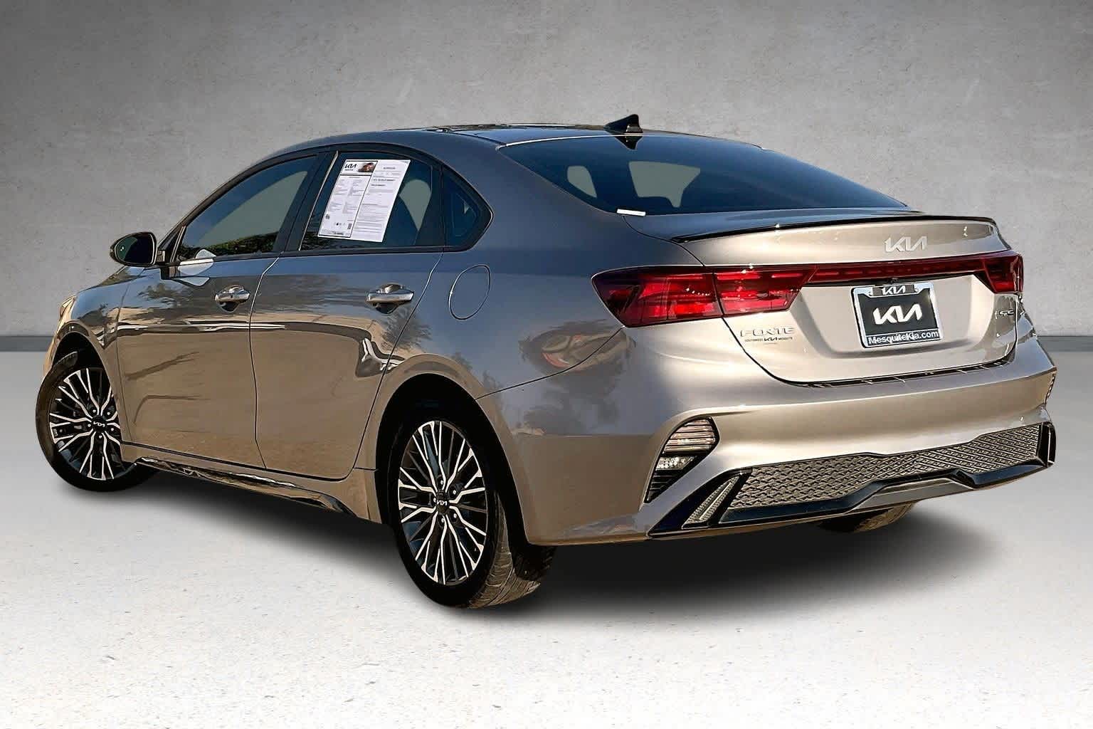 Thumbnail: 2024 Kia Forte - 4