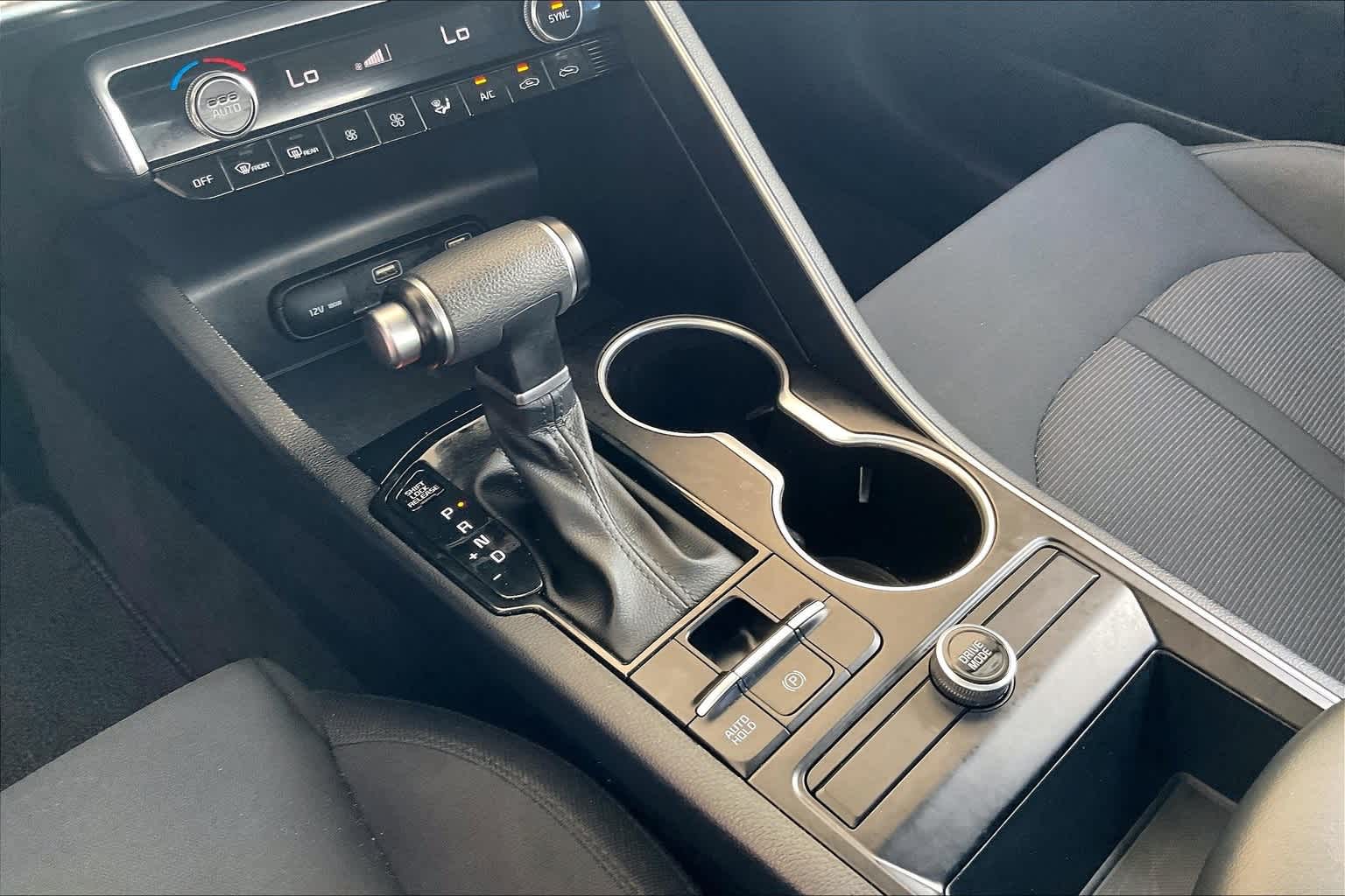 Thumbnail: 2022 Kia K5 - 16