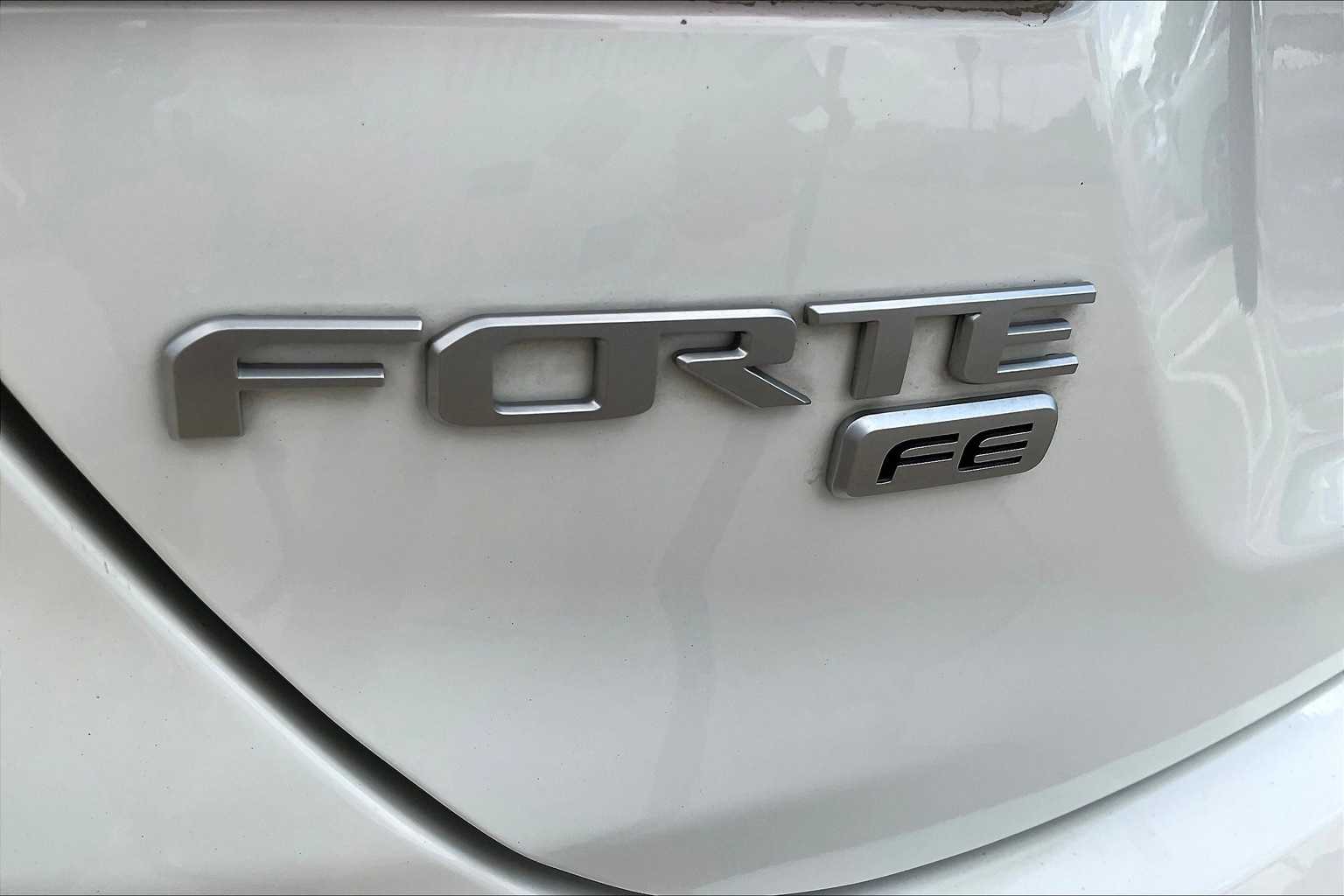 Thumbnail: 2024 Kia Forte - 7