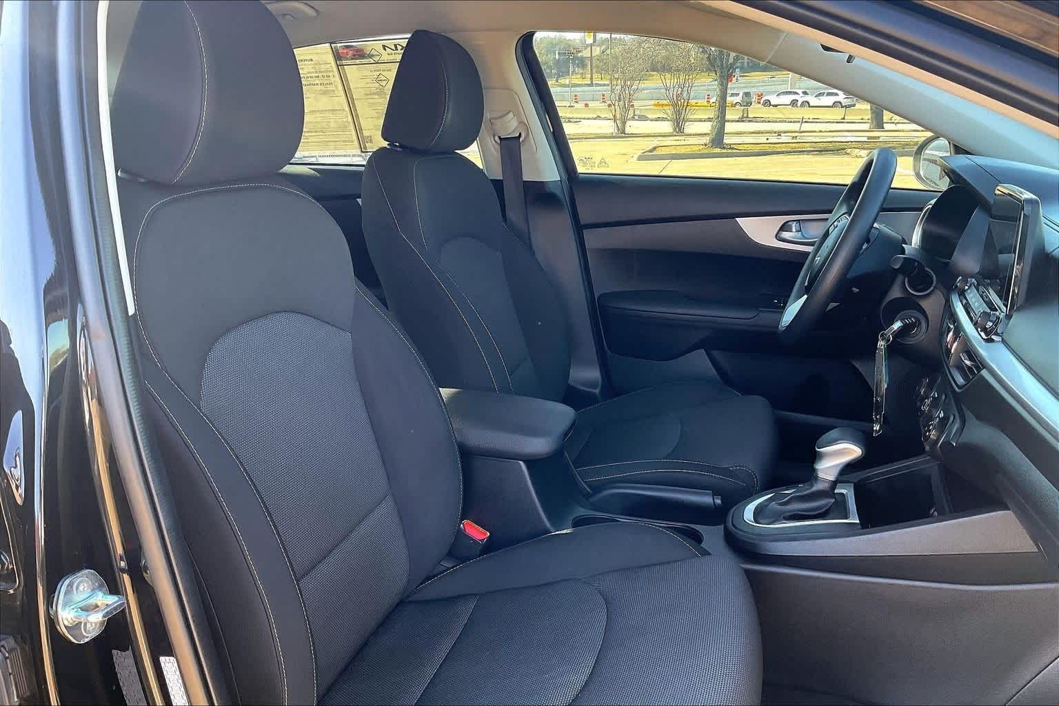 Thumbnail: 2024 Kia Forte - 12