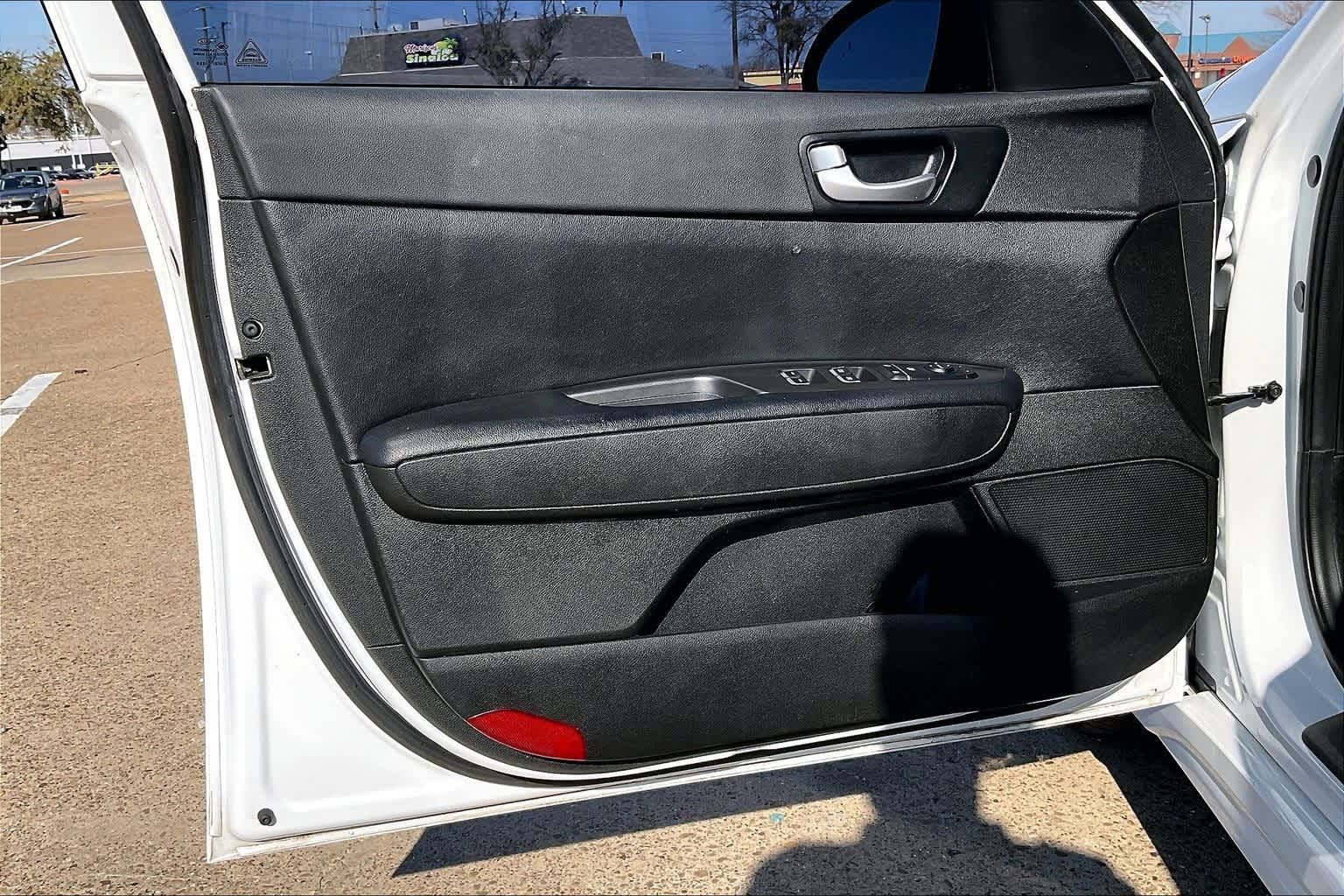 Thumbnail: 2018 Kia Optima - 26