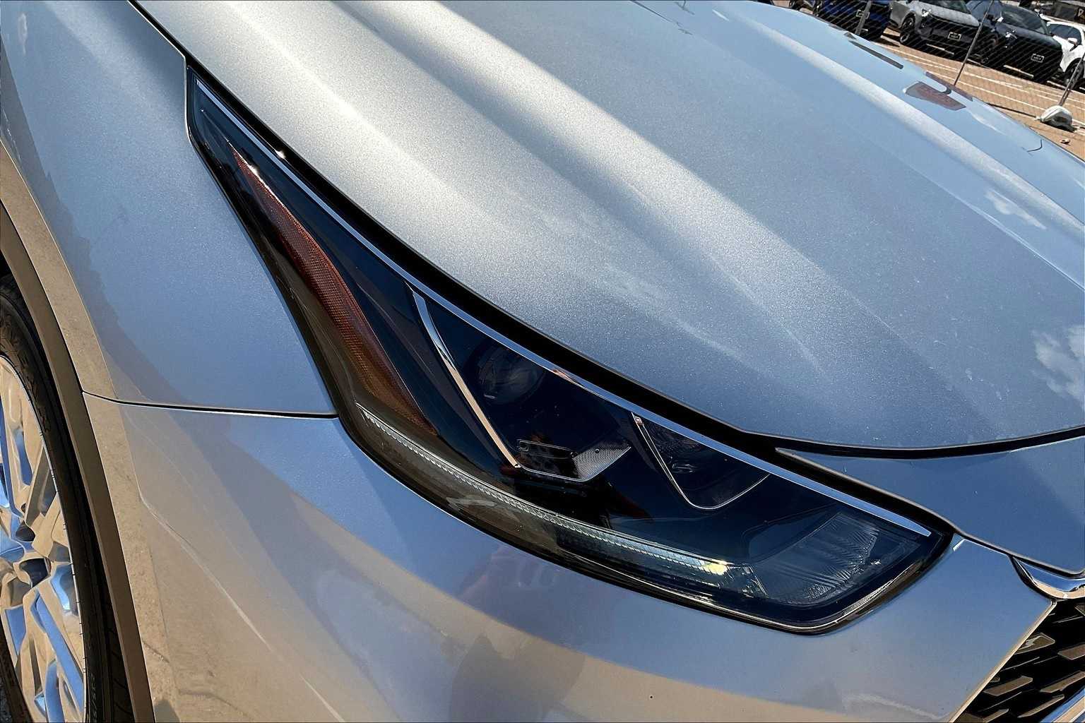 Thumbnail: 2021 Toyota Highlander - 31