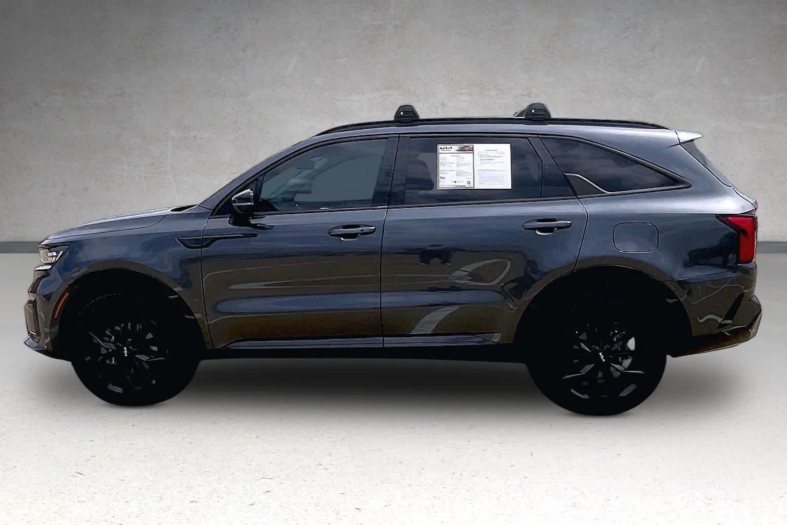Thumbnail: 2023 Kia Sorento - 3