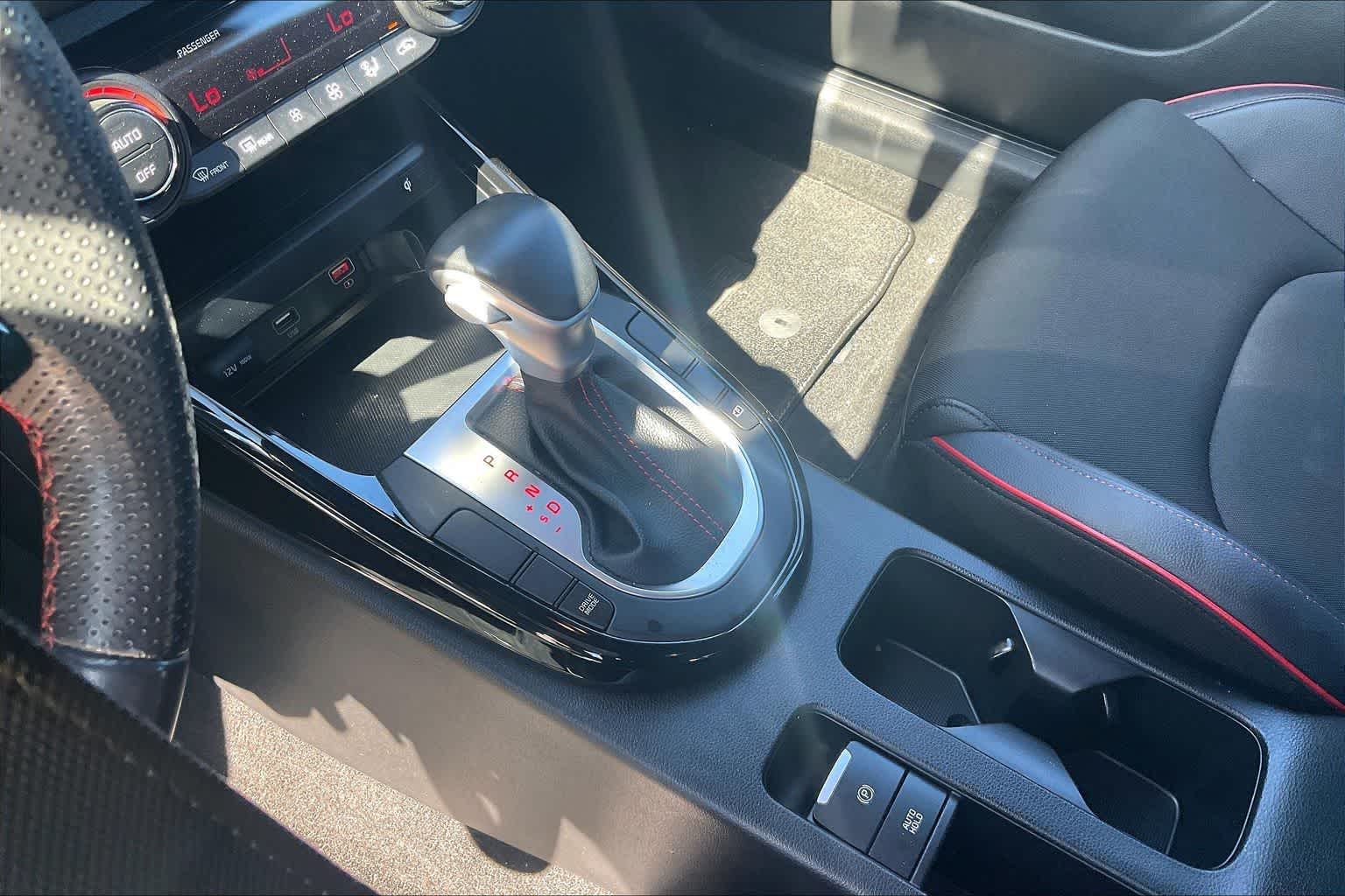 Thumbnail: 2024 Kia Forte - 16