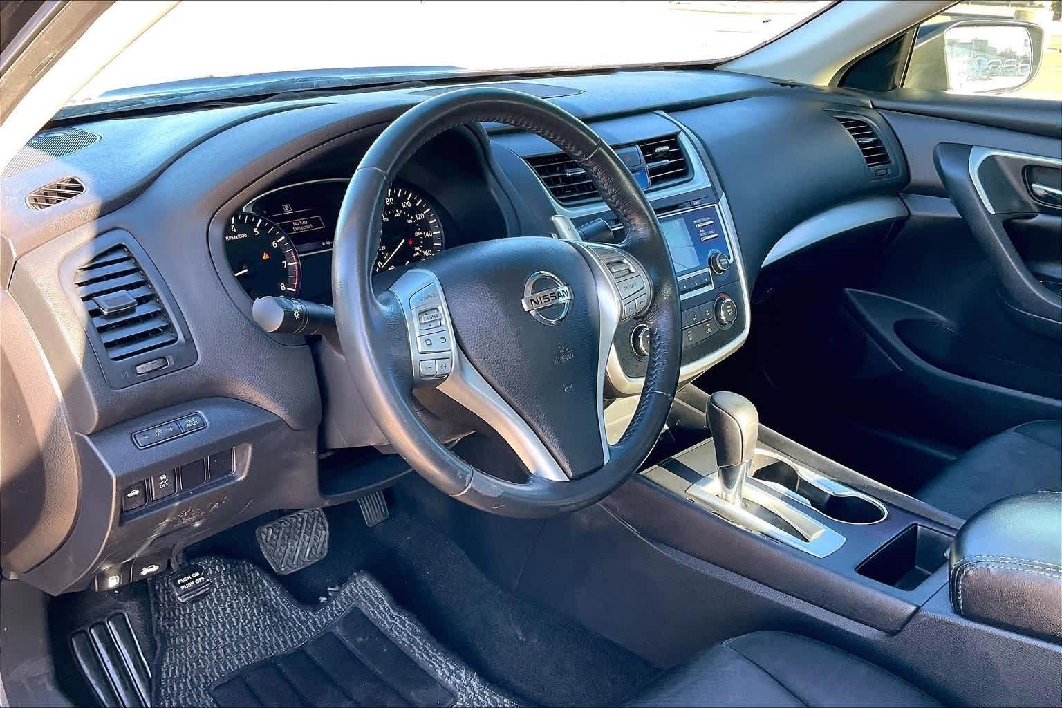 Thumbnail: 2017 Nissan Altima - 2