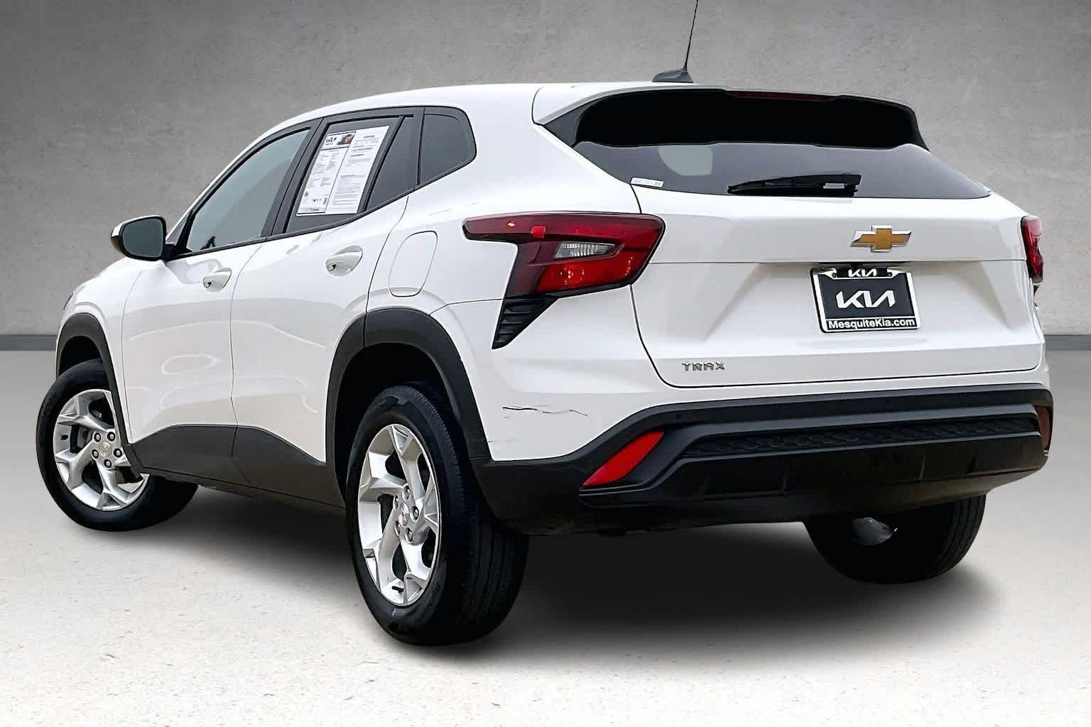 Thumbnail: 2024 Chevrolet Trax - 4