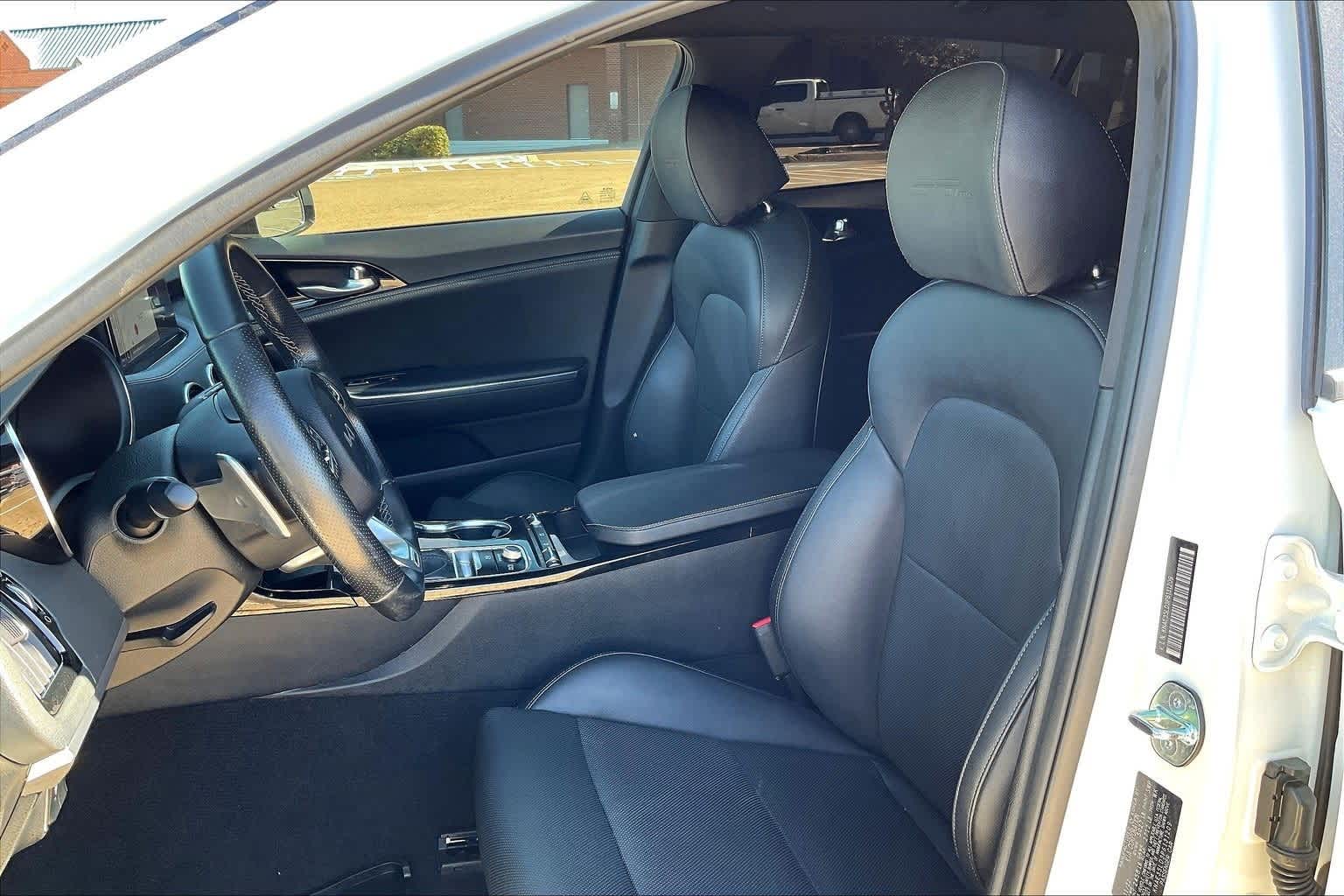 Thumbnail: 2023 Kia Stinger - 11