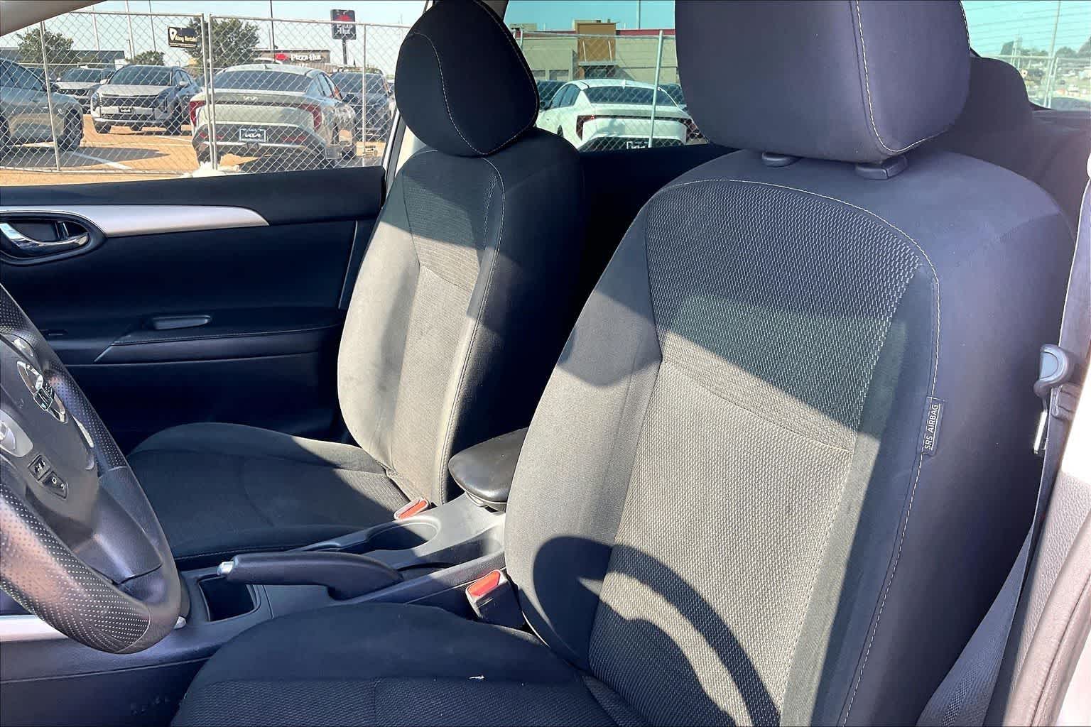 Thumbnail: 2019 Nissan Sentra - 9
