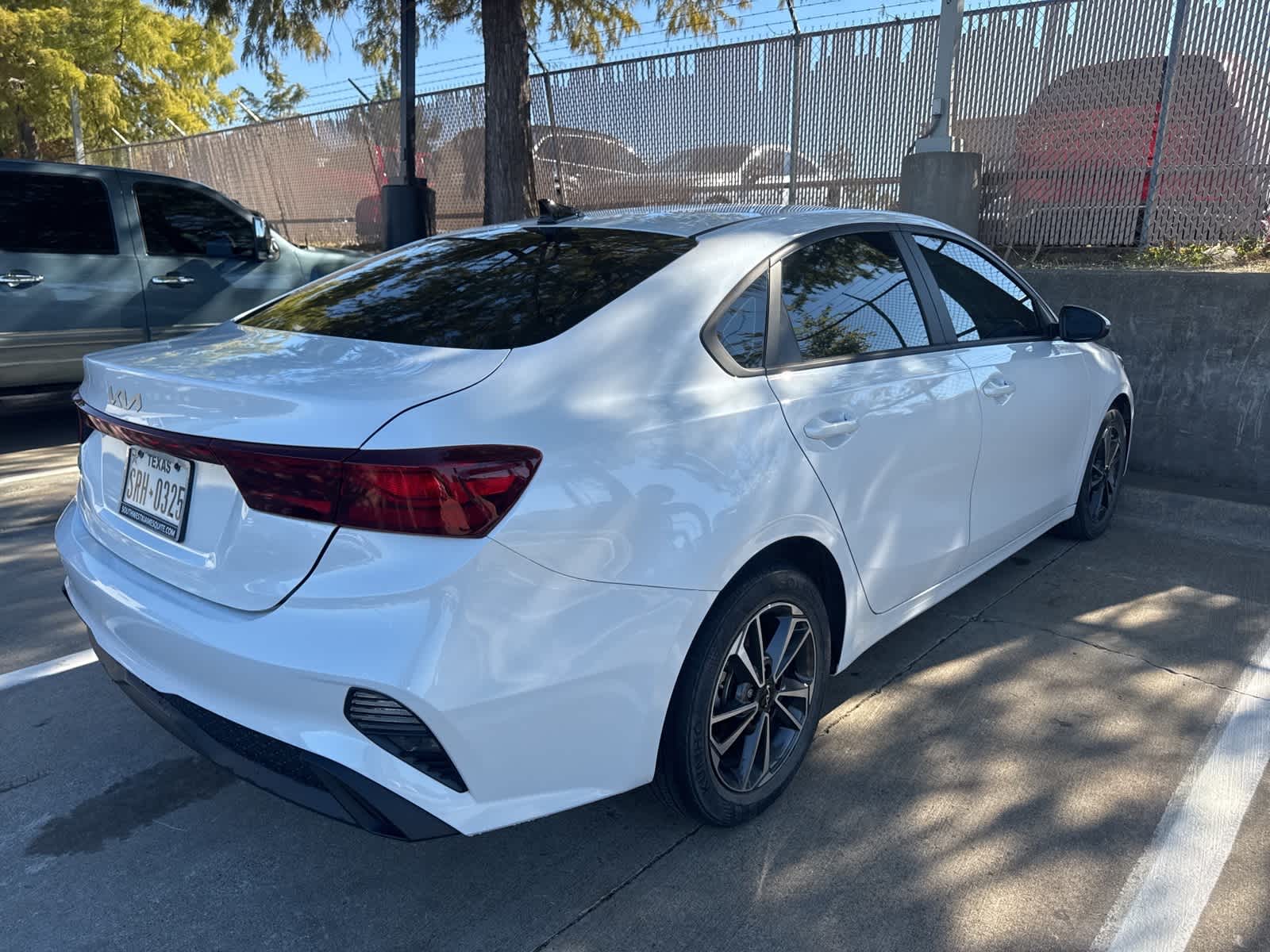 2023 Kia Forte LXS photo 2