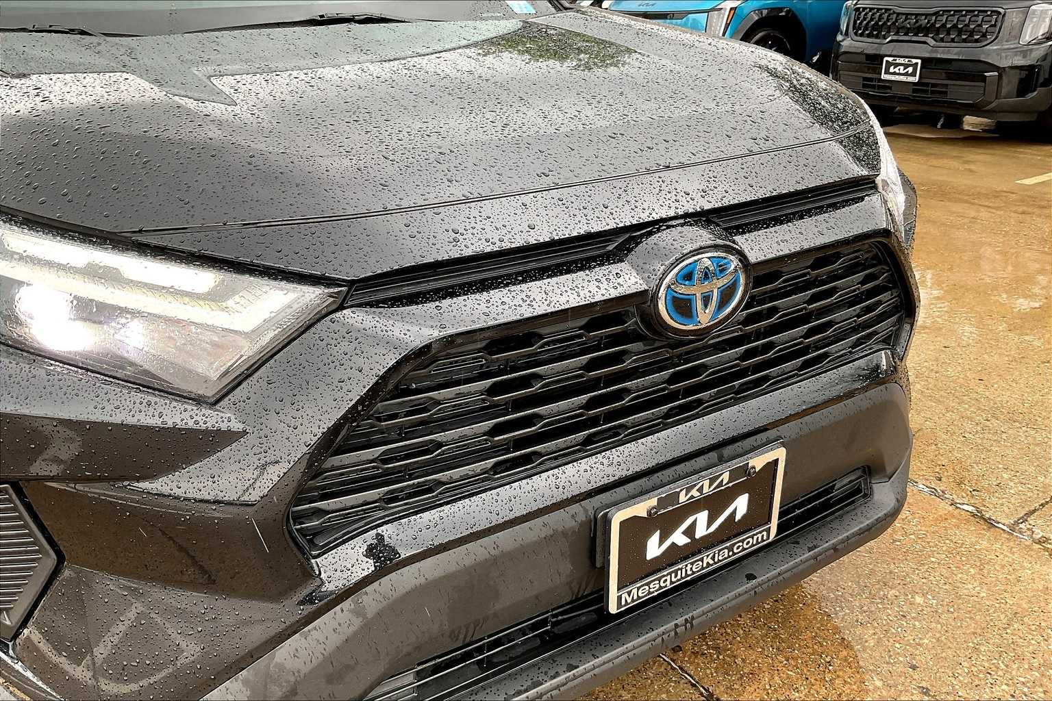 Thumbnail: 2022 Toyota RAV4 - 33