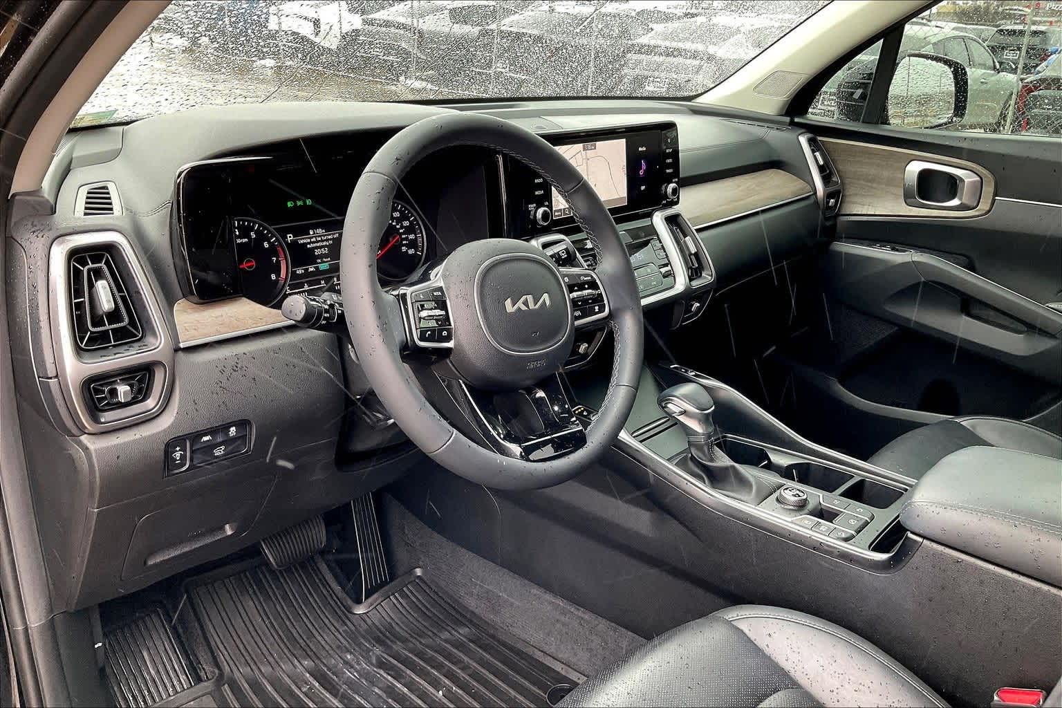 Thumbnail: 2023 Kia Sorento - 2