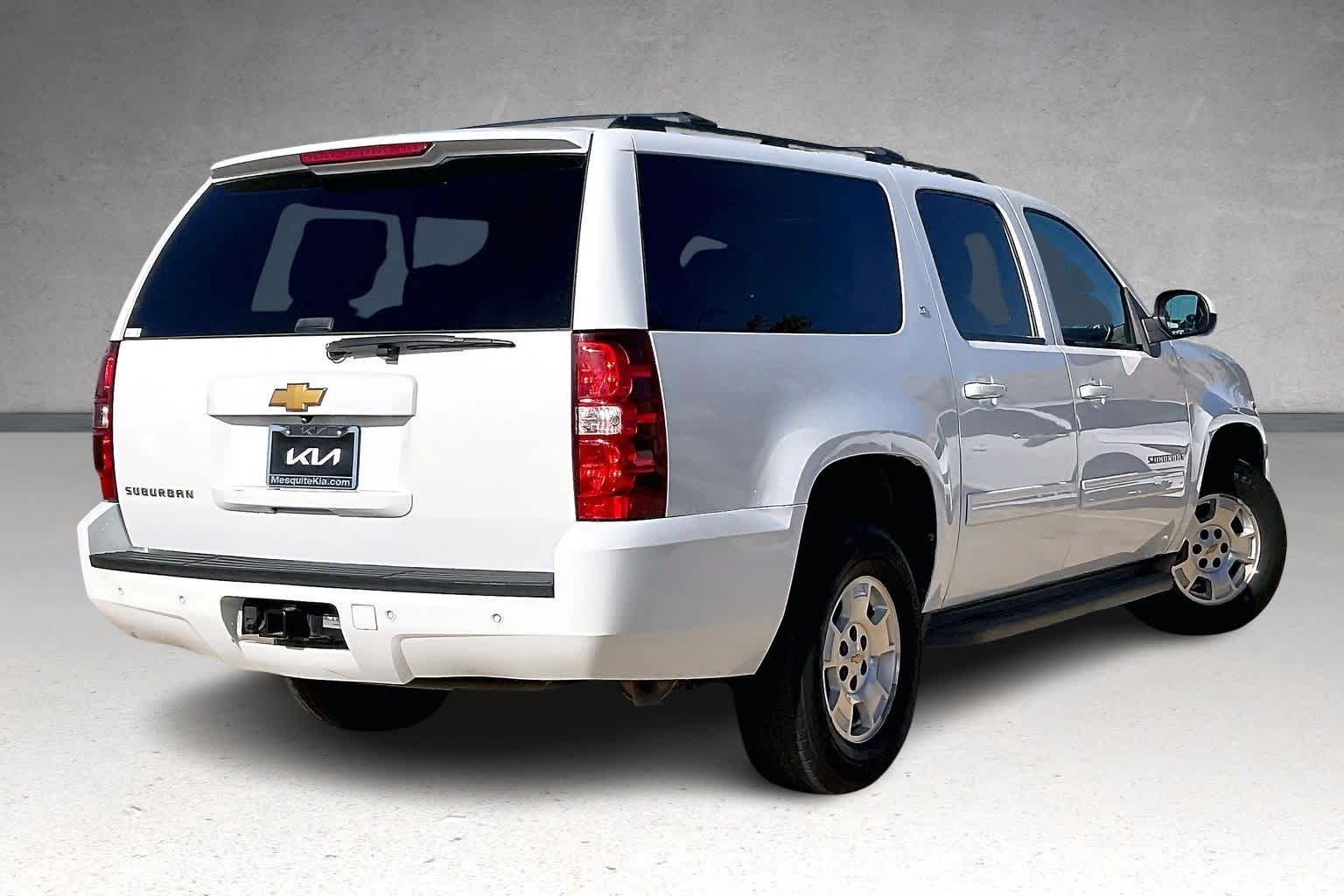 Thumbnail: 2013 Chevrolet Suburban - 22