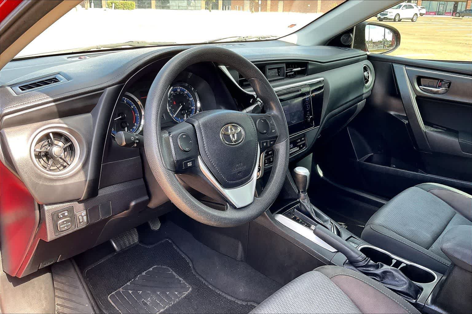 Used 2019 Toyota Corolla LE with VIN 5YFBURHE9KP949895 for sale in Mesquite, TX