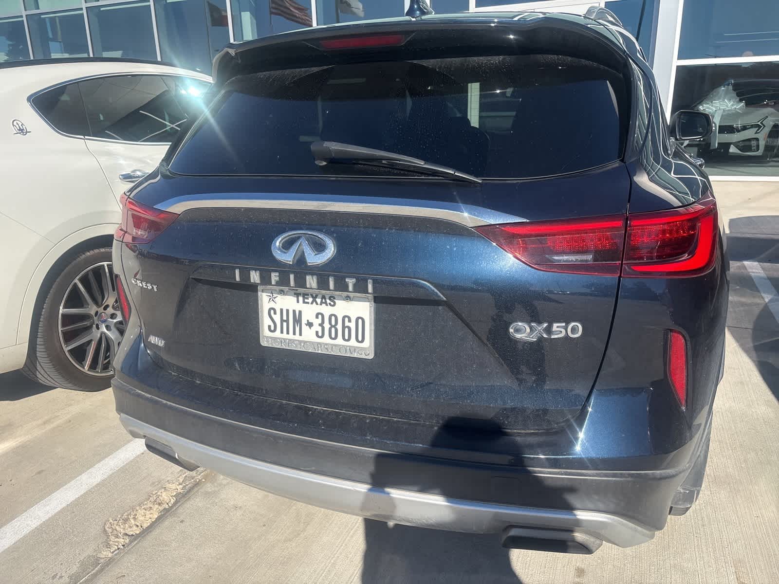 2019 Infiniti QX50 Luxe photo 3