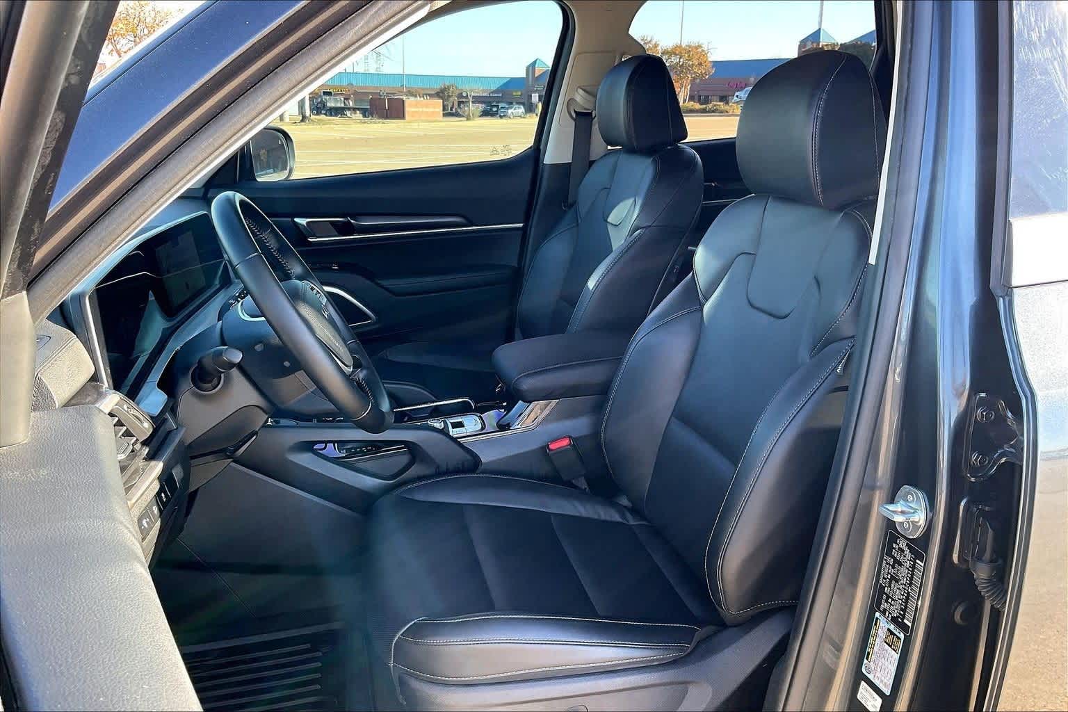 Thumbnail: 2023 Kia Telluride - 11