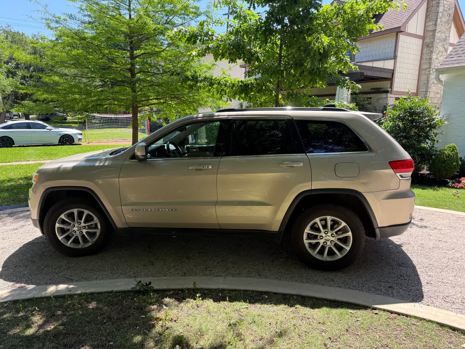 Thumbnail: 2014 Jeep Grand Cherokee - 2
