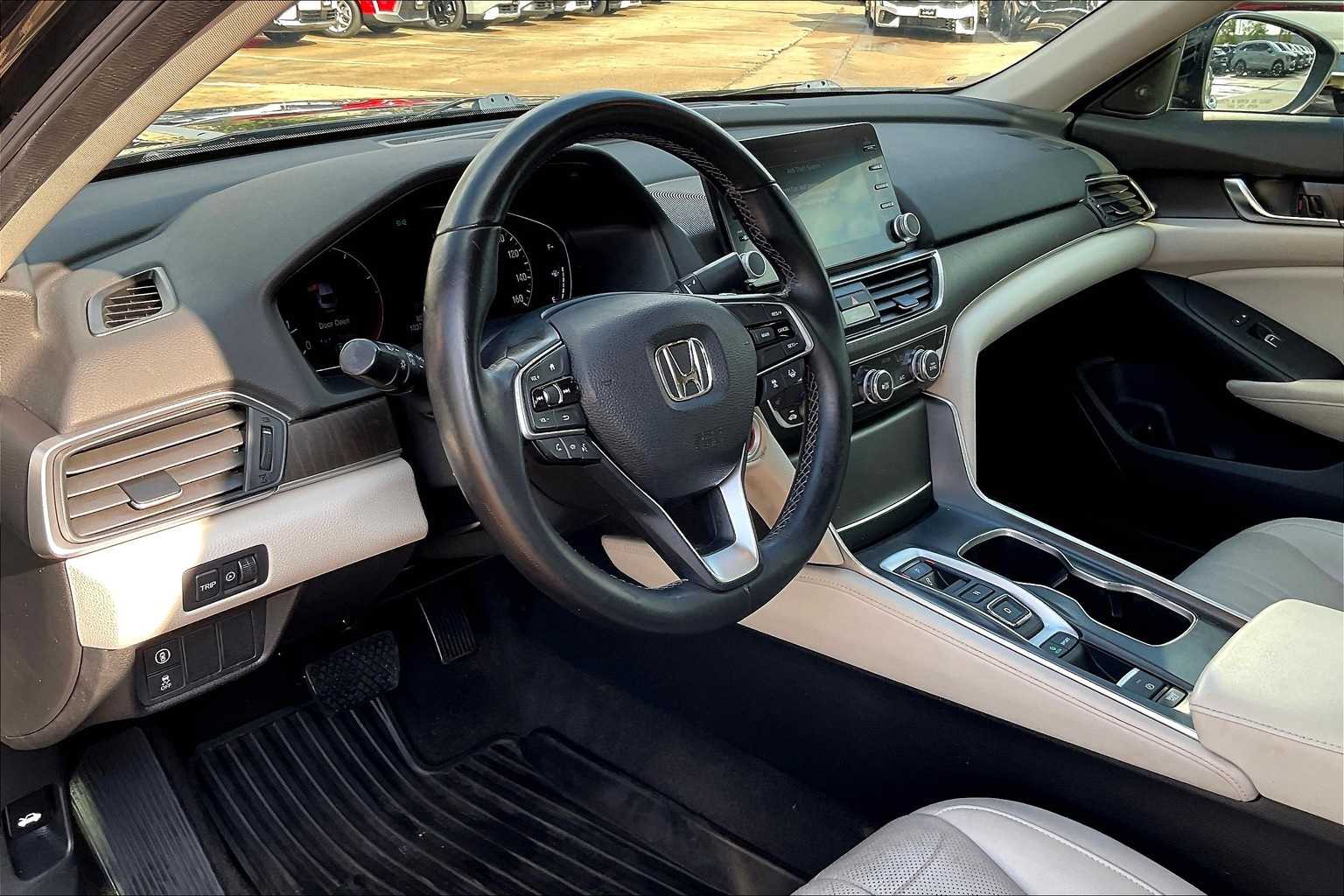 Thumbnail: 2018 Honda Accord - 2
