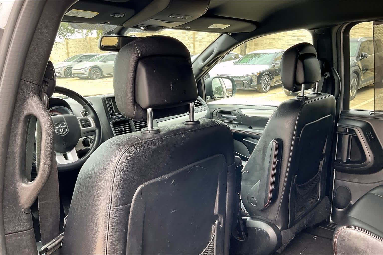 Thumbnail: 2019 Dodge Grand Caravan - 12