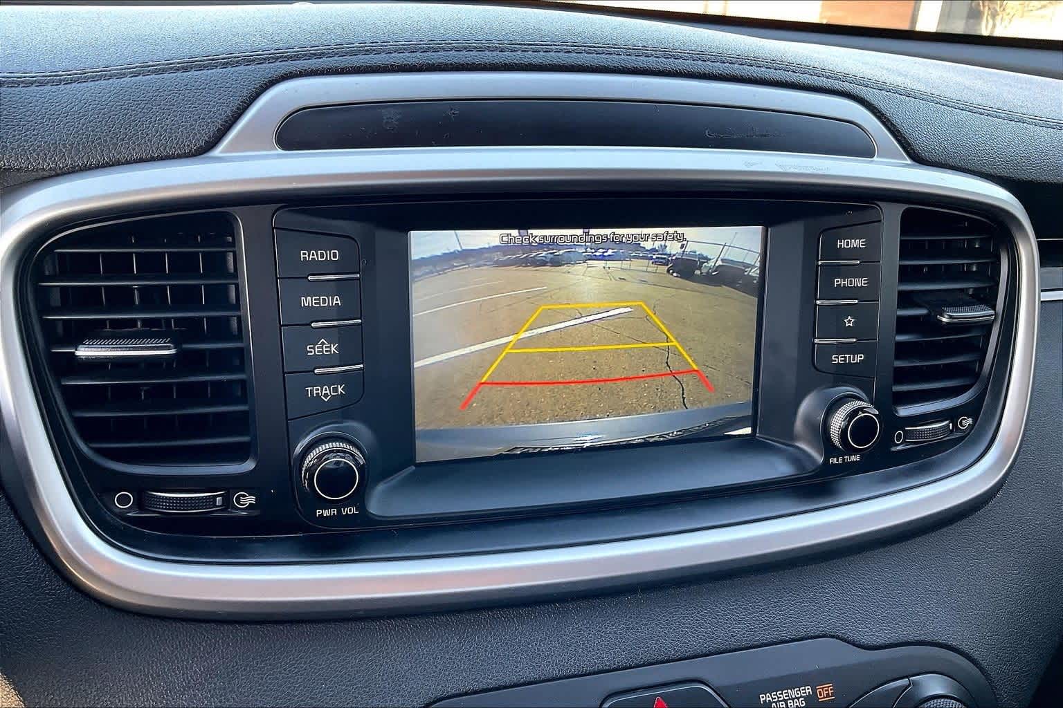 Thumbnail: 2020 Kia Sorento - 26