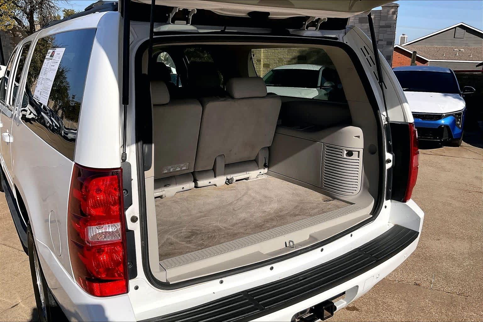 Thumbnail: 2013 Chevrolet Suburban - 18