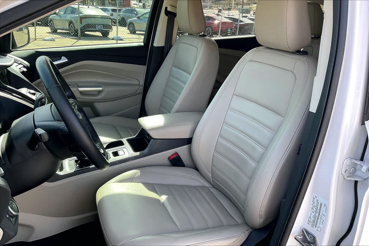 Thumbnail: 2019 Ford Escape - 11