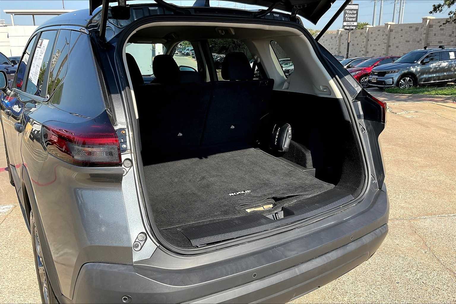 Thumbnail: 2023 Nissan Rogue - 17