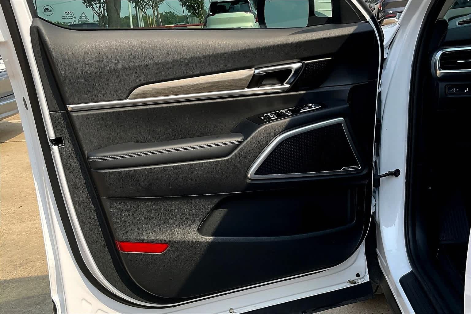 Thumbnail: 2022 Kia Telluride - 27