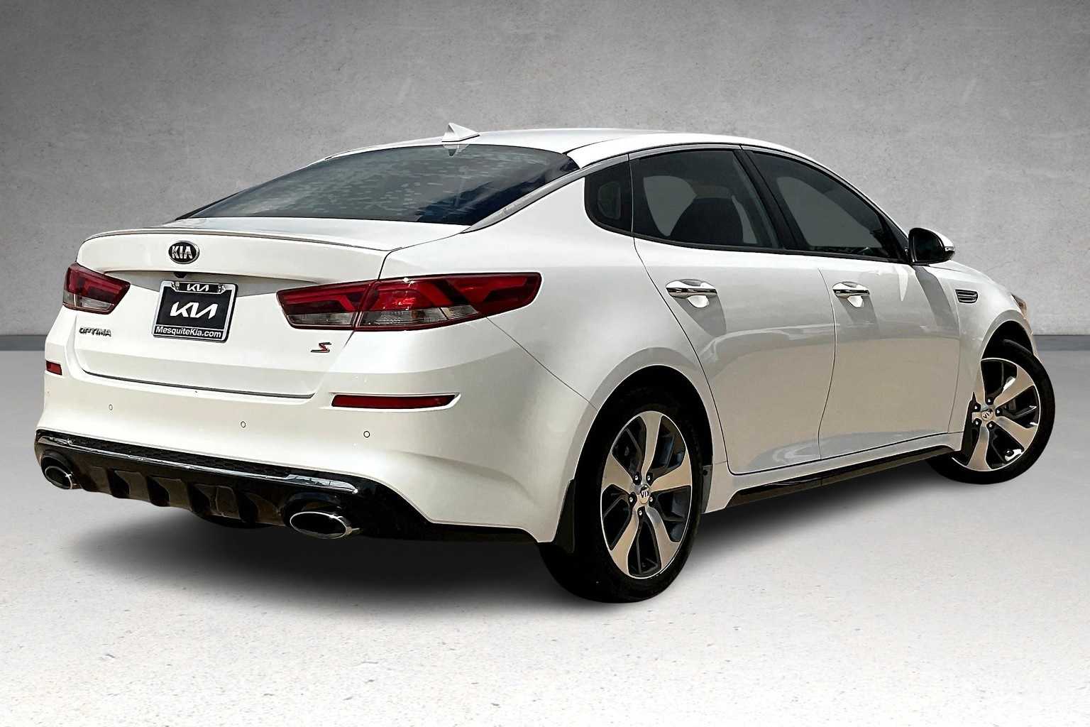 Thumbnail: 2020 Kia Optima - 22