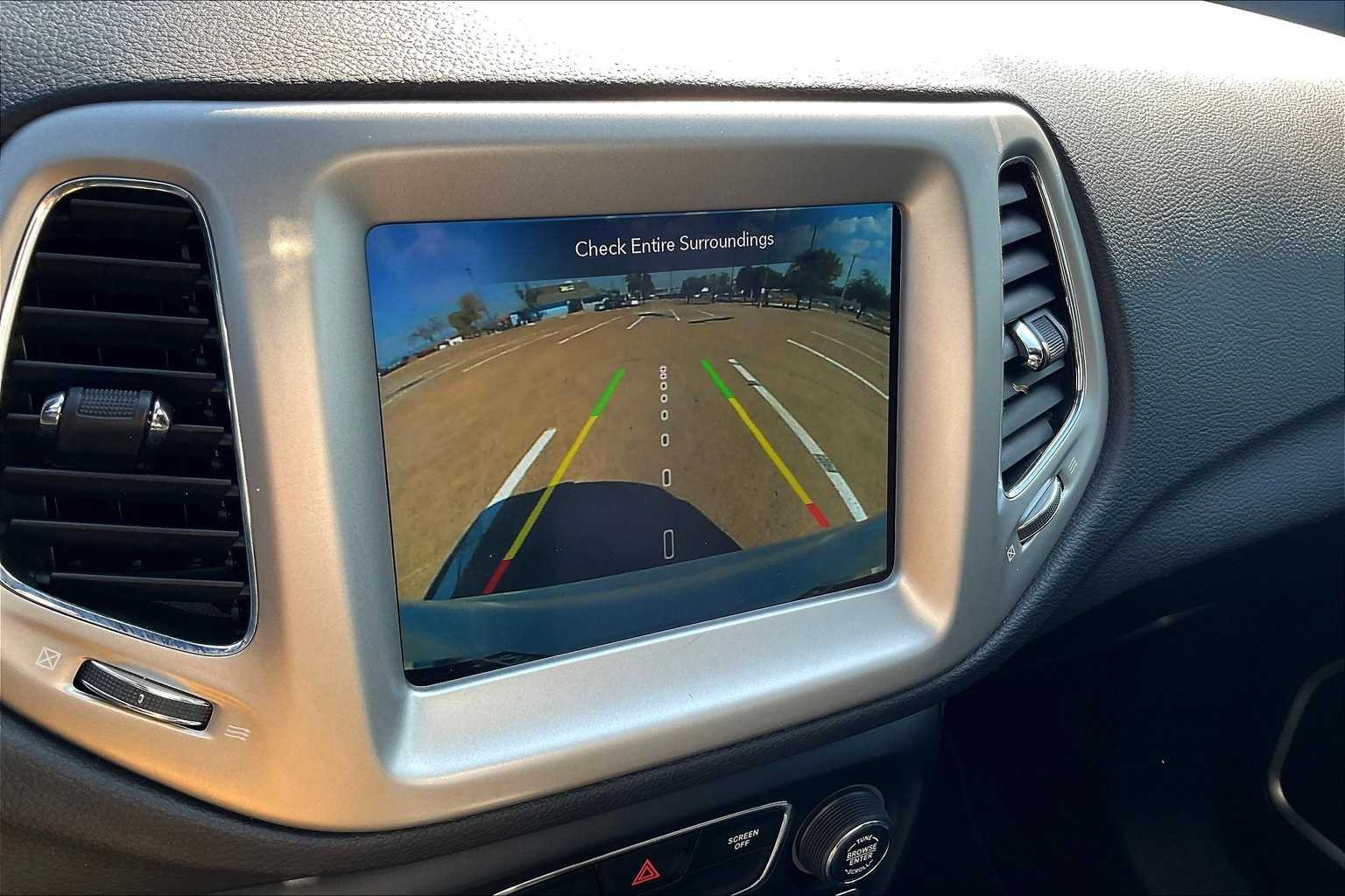 Thumbnail: 2021 Jeep Compass - 26