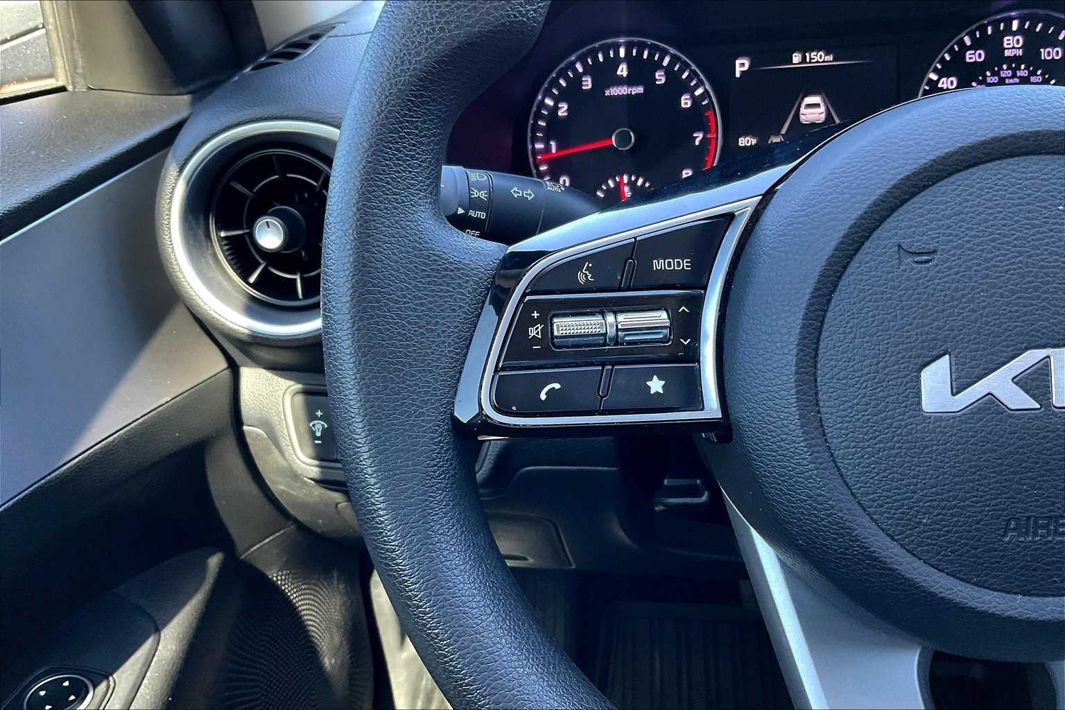 Thumbnail: 2023 Kia Forte - 23