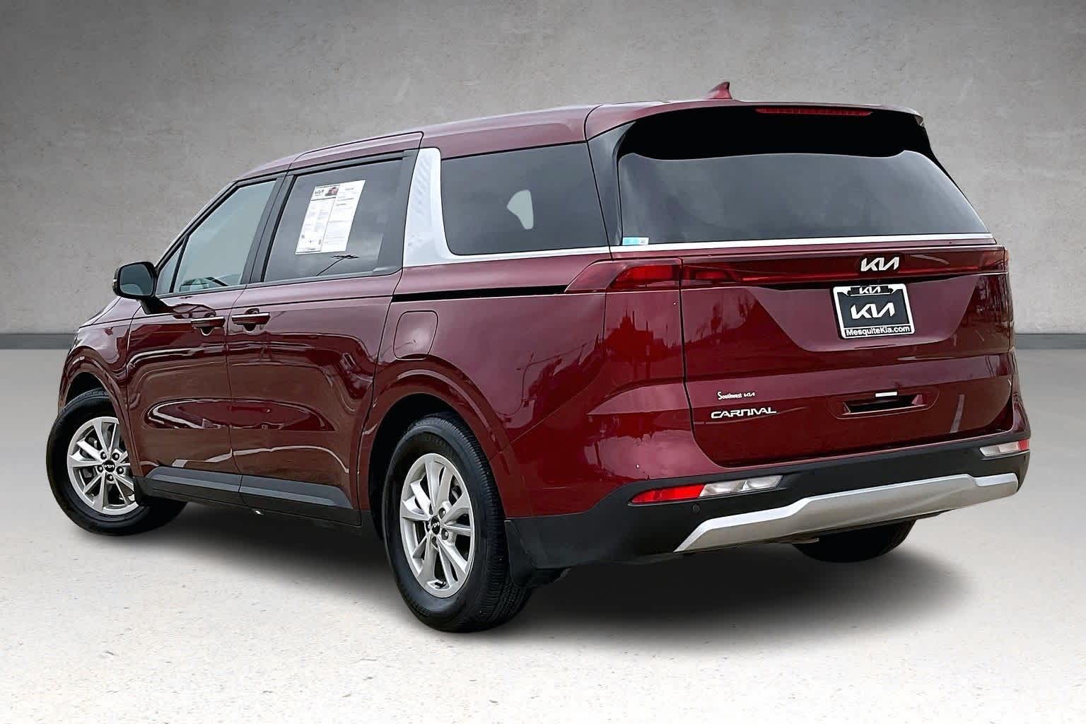Thumbnail: 2024 Kia Carnival - 4