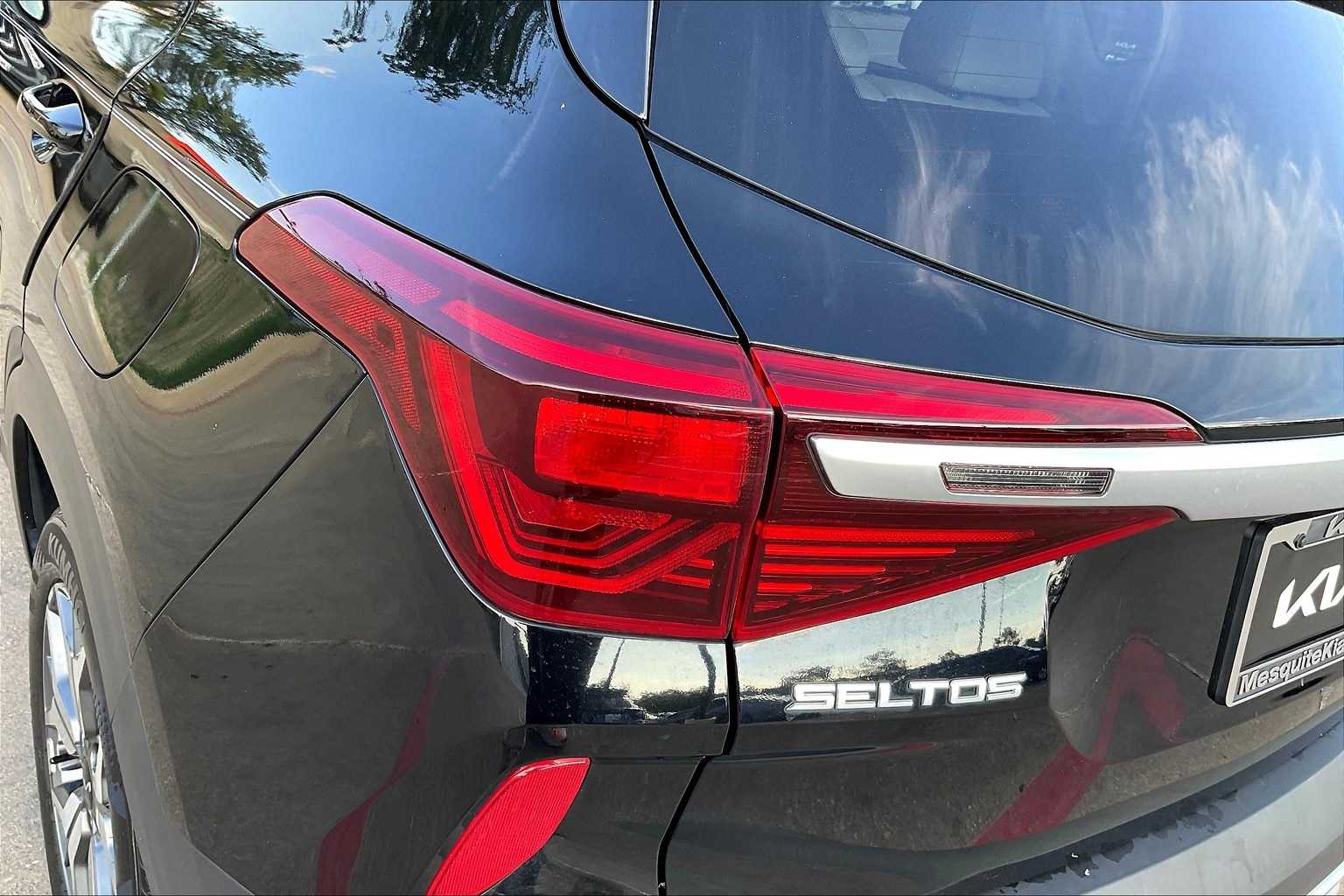 Thumbnail: 2022 Kia Seltos - 31