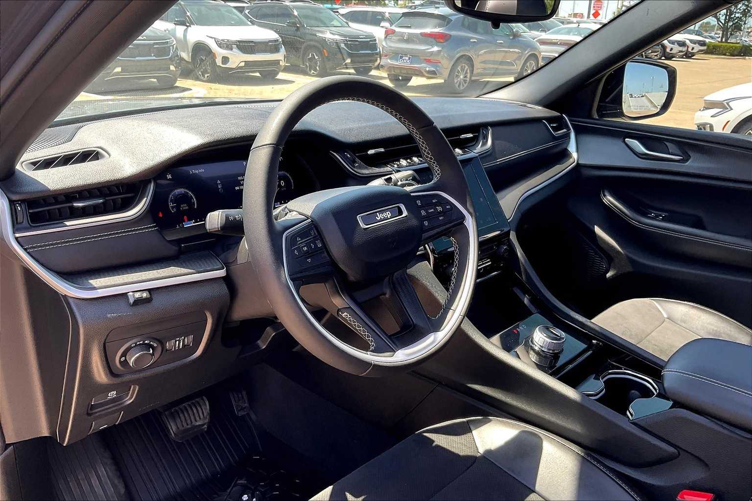 Thumbnail: 2023 Jeep Grand Cherokee - 2