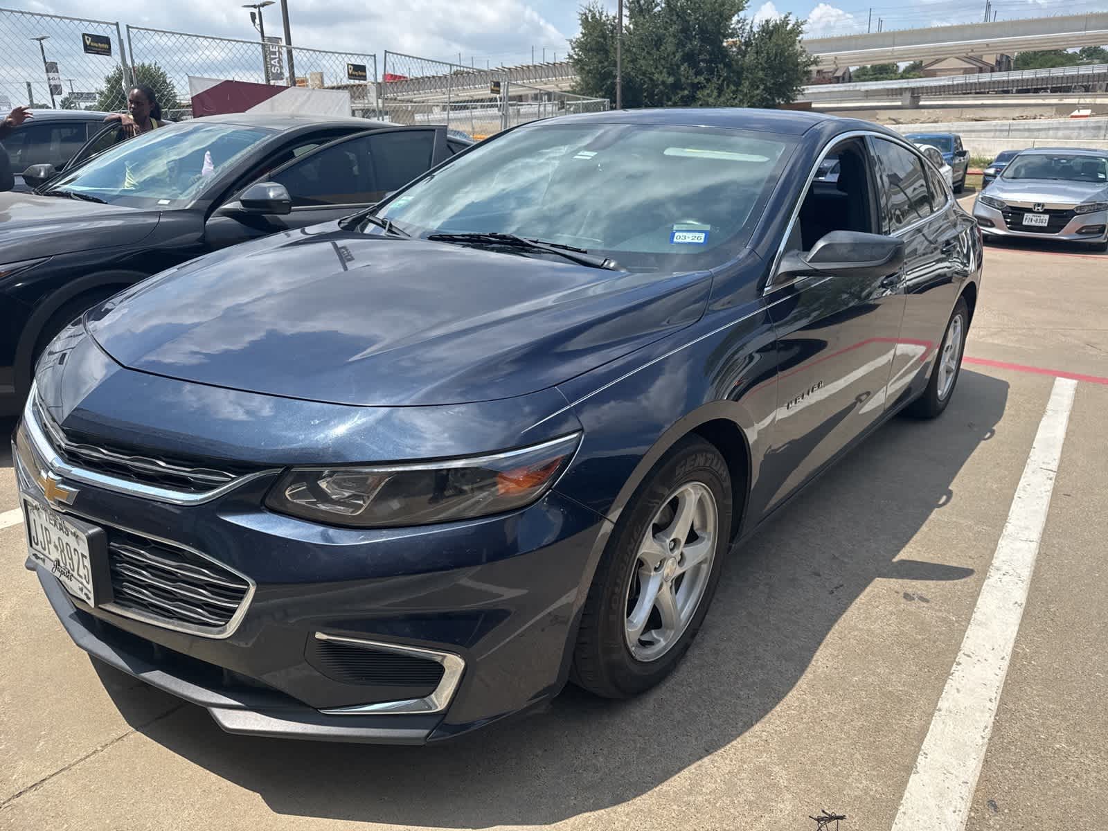 Thumbnail: 2016 Chevrolet Malibu - 3