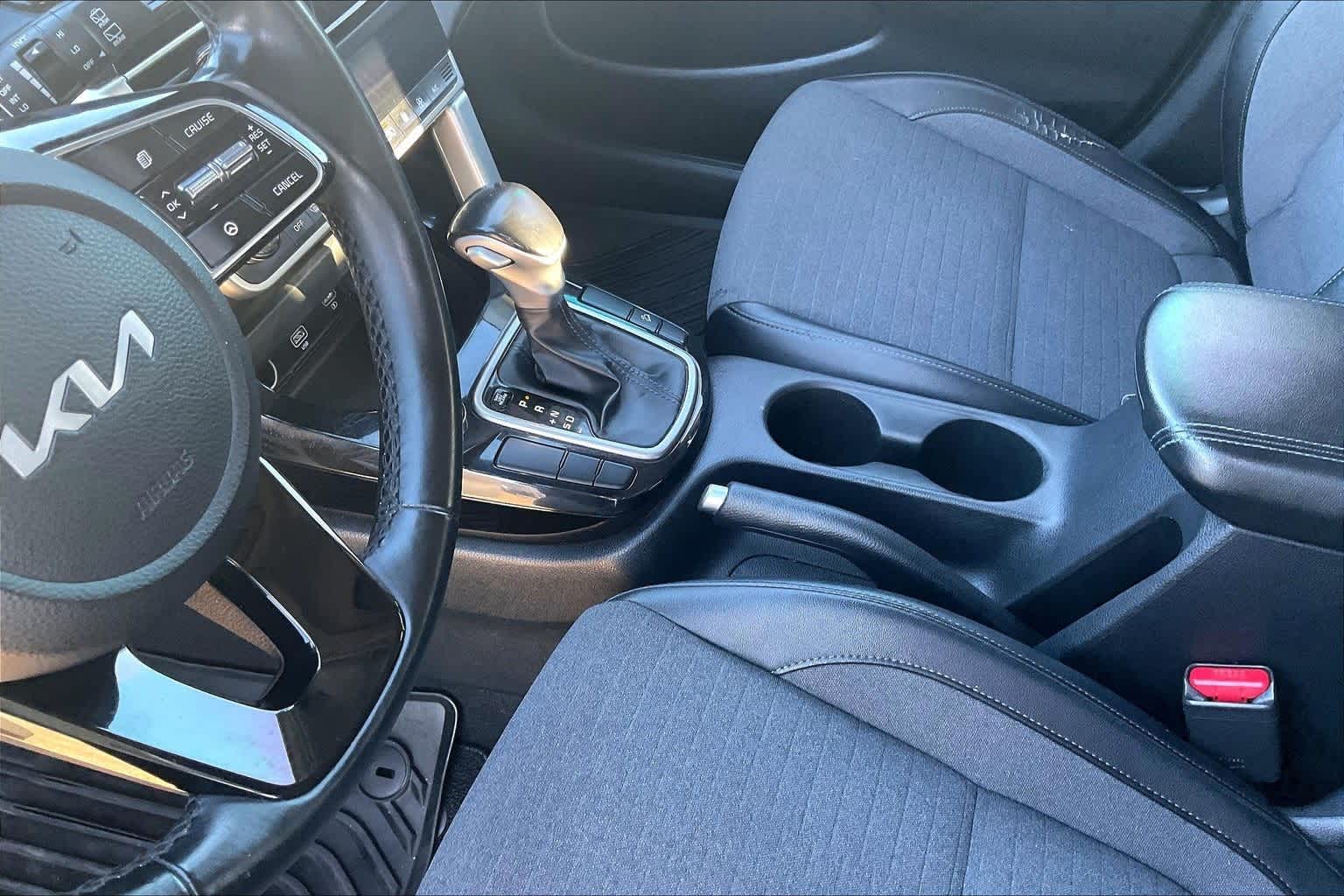 Thumbnail: 2023 Kia Seltos - 14