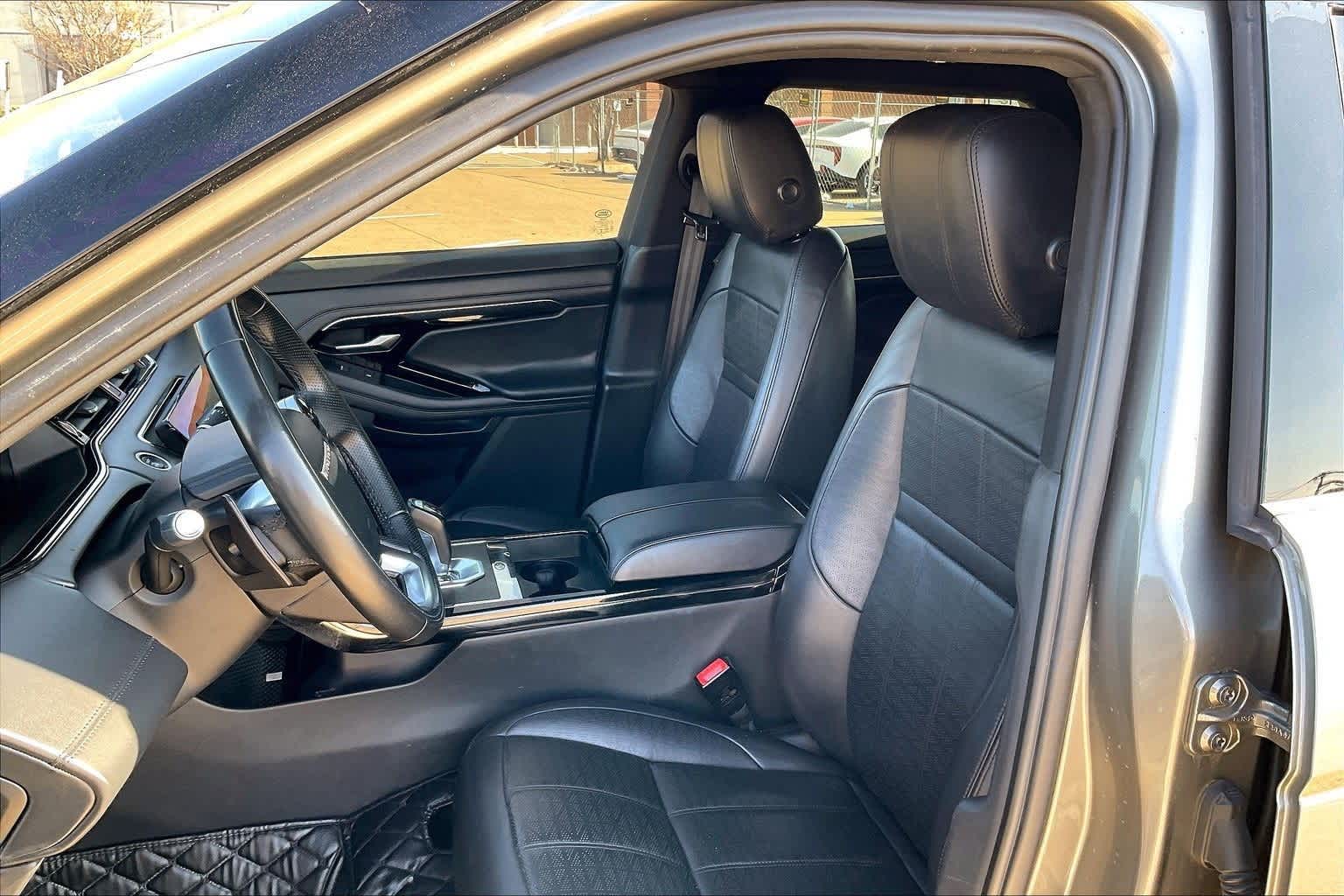 Thumbnail: 2020 Land Rover Range Rover Evoque - 11