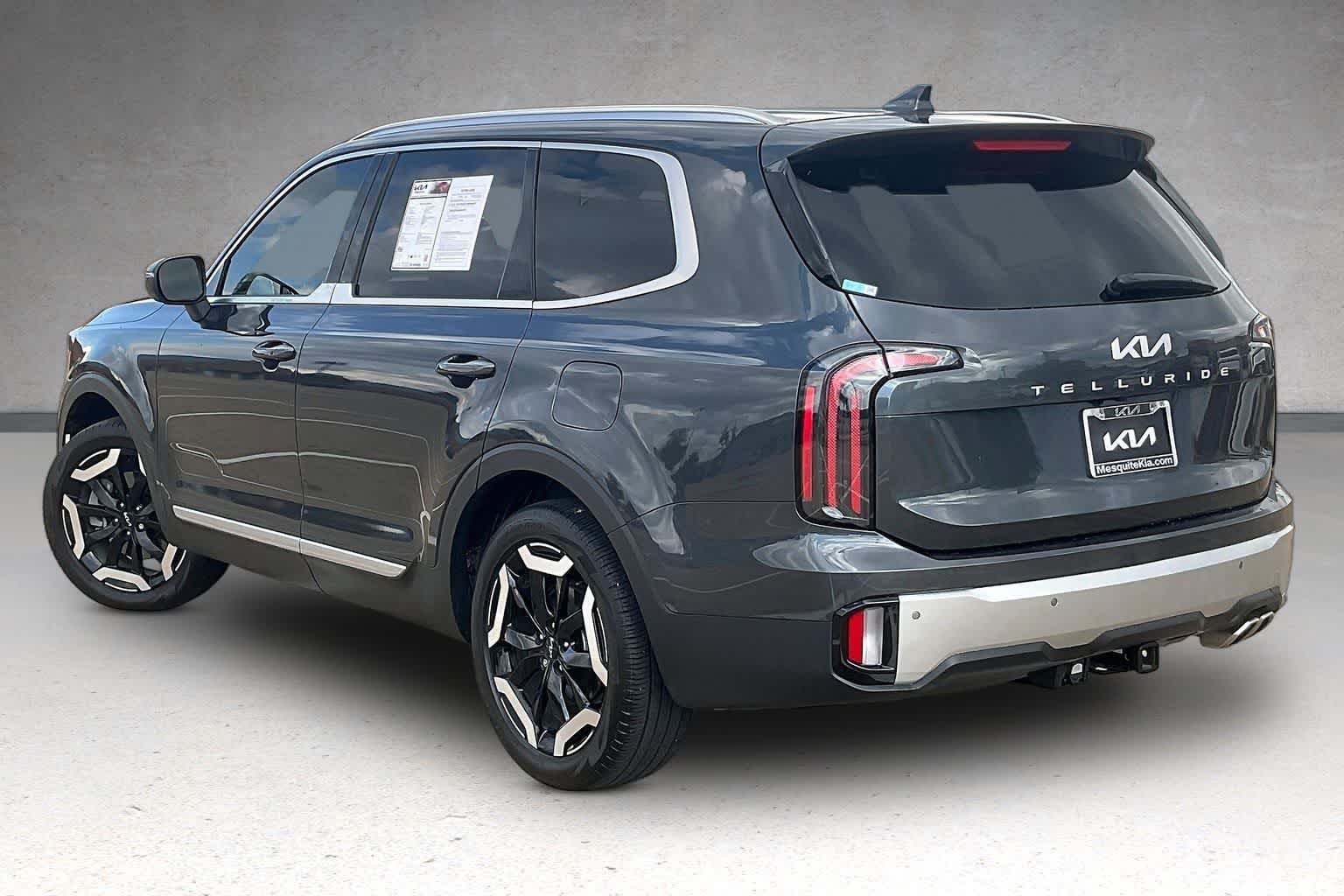 Thumbnail: 2024 Kia Telluride - 3