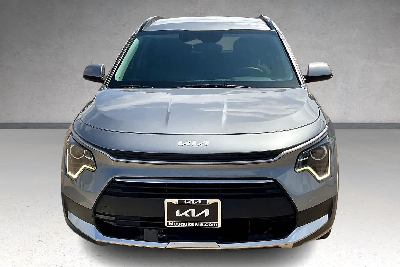 Thumbnail: 2024 Kia Niro - 6