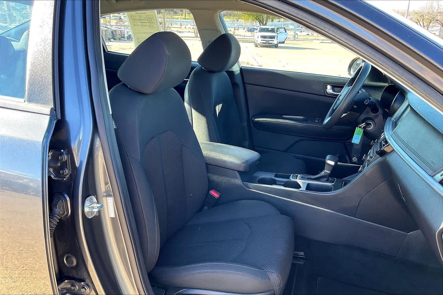 Thumbnail: 2020 Kia Optima - 13