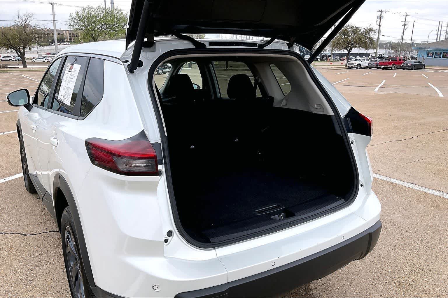 Thumbnail: 2024 Nissan Rogue - 18